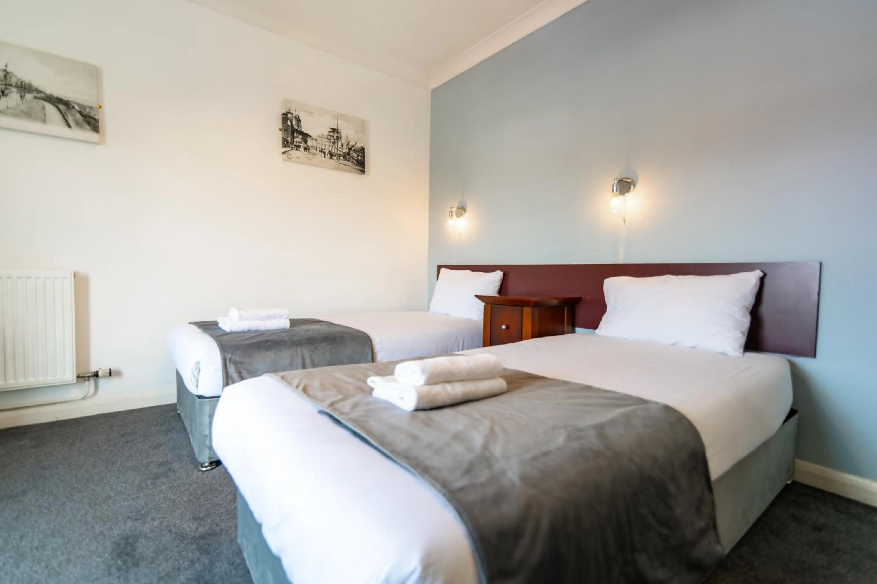 Bed in The Southcliff Hotel