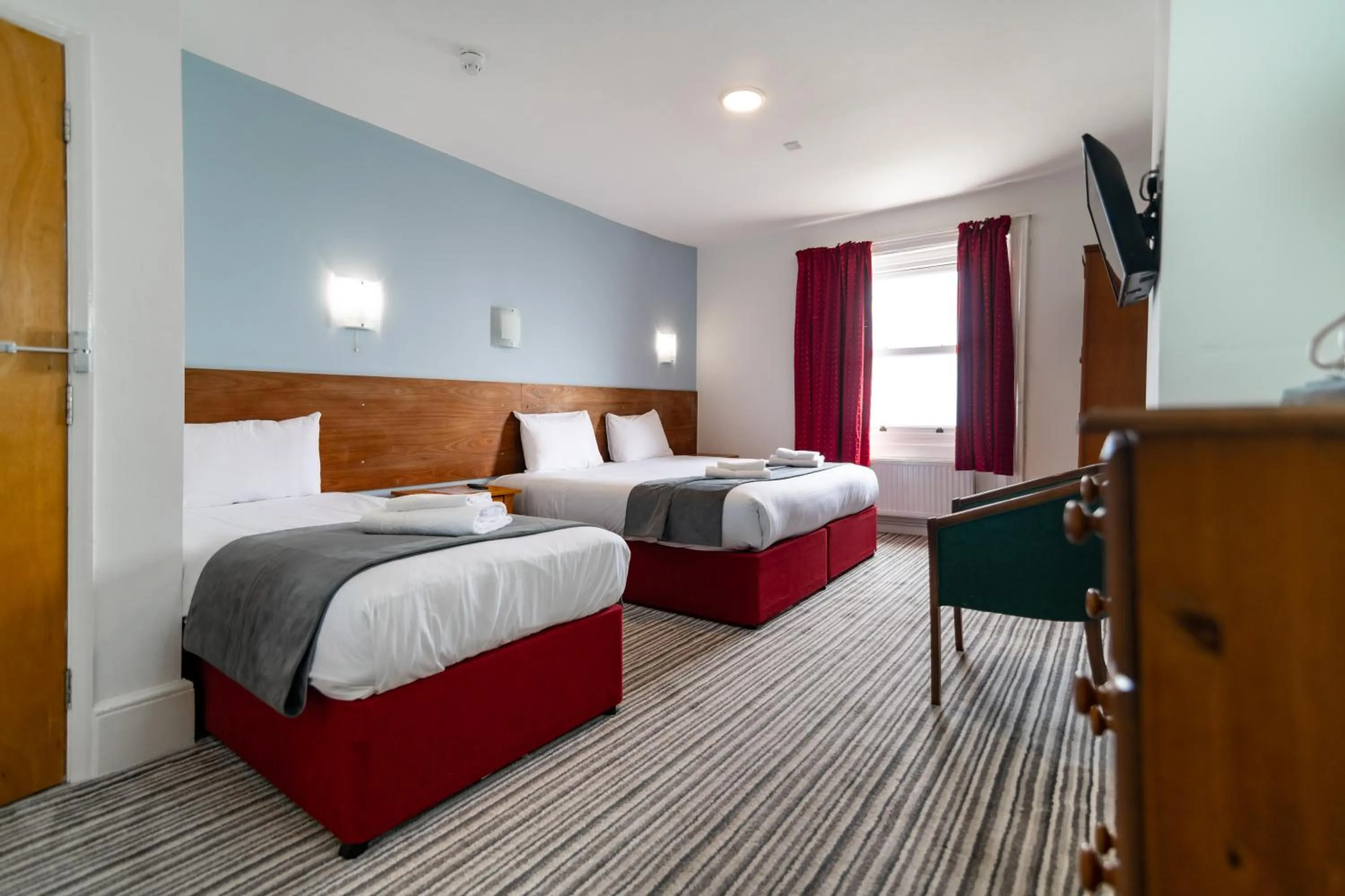 Bed in The Southcliff Hotel