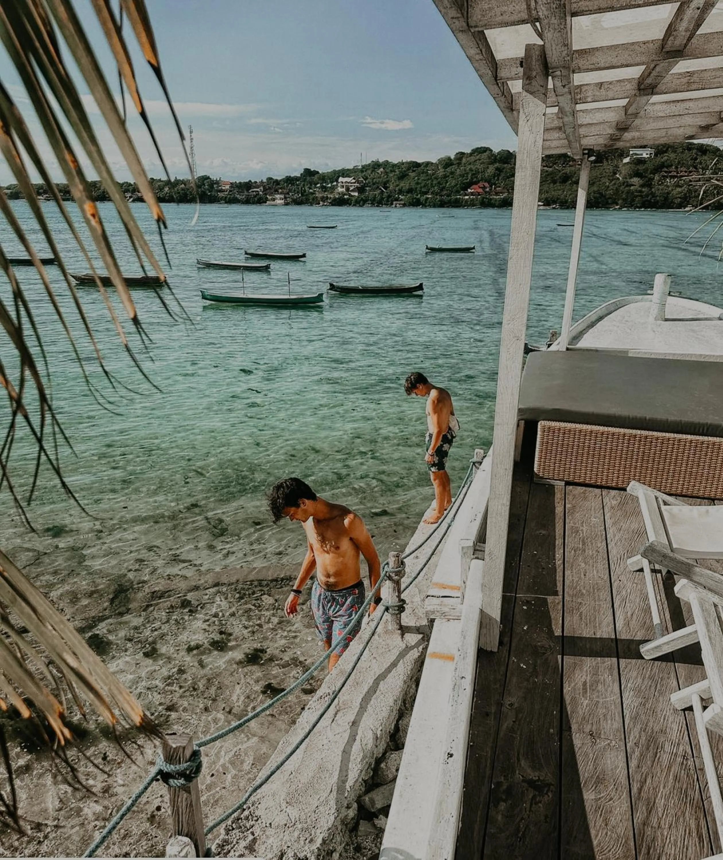 Day in Aurora Beach View