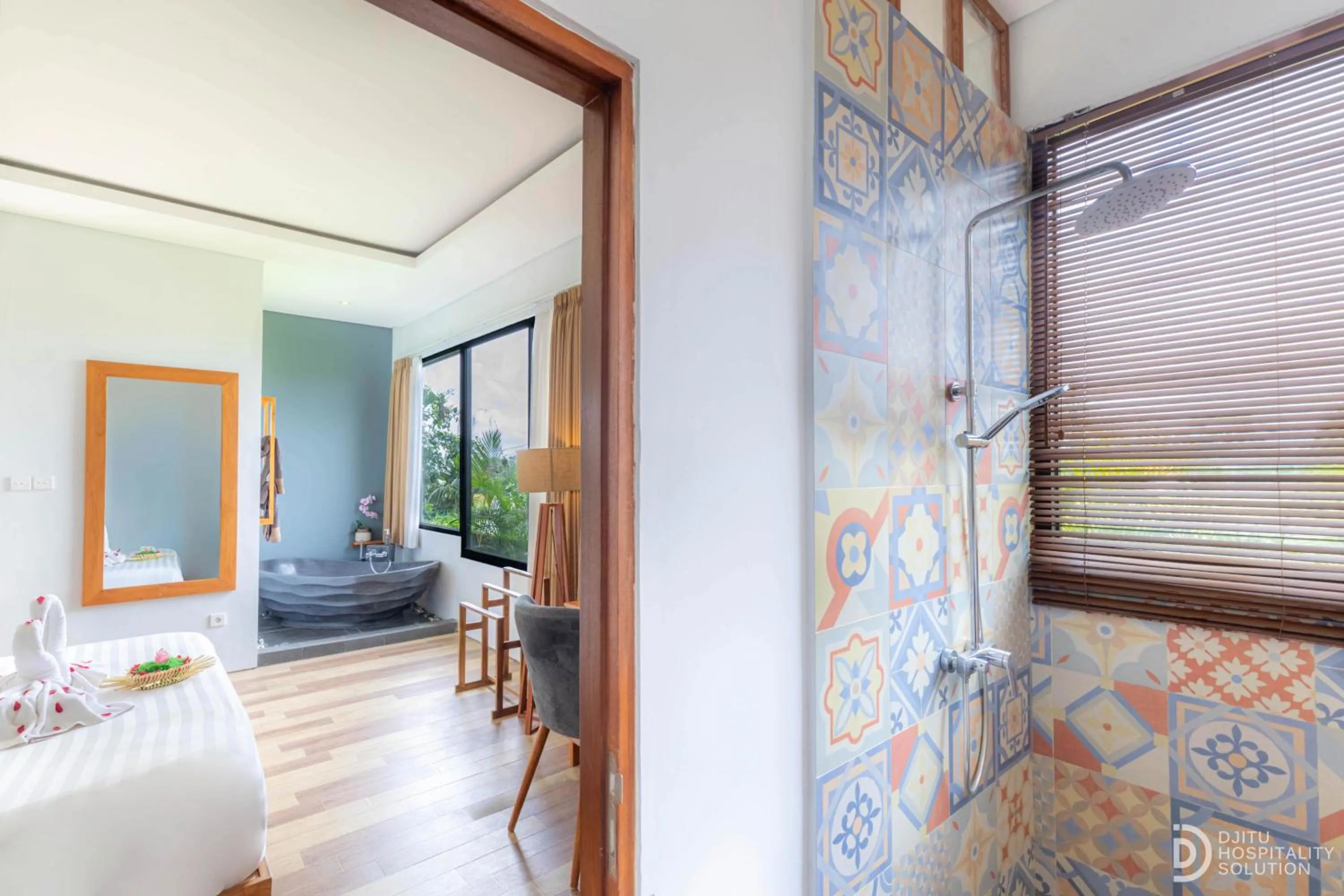 Photo of the whole room in Green Sala Villa