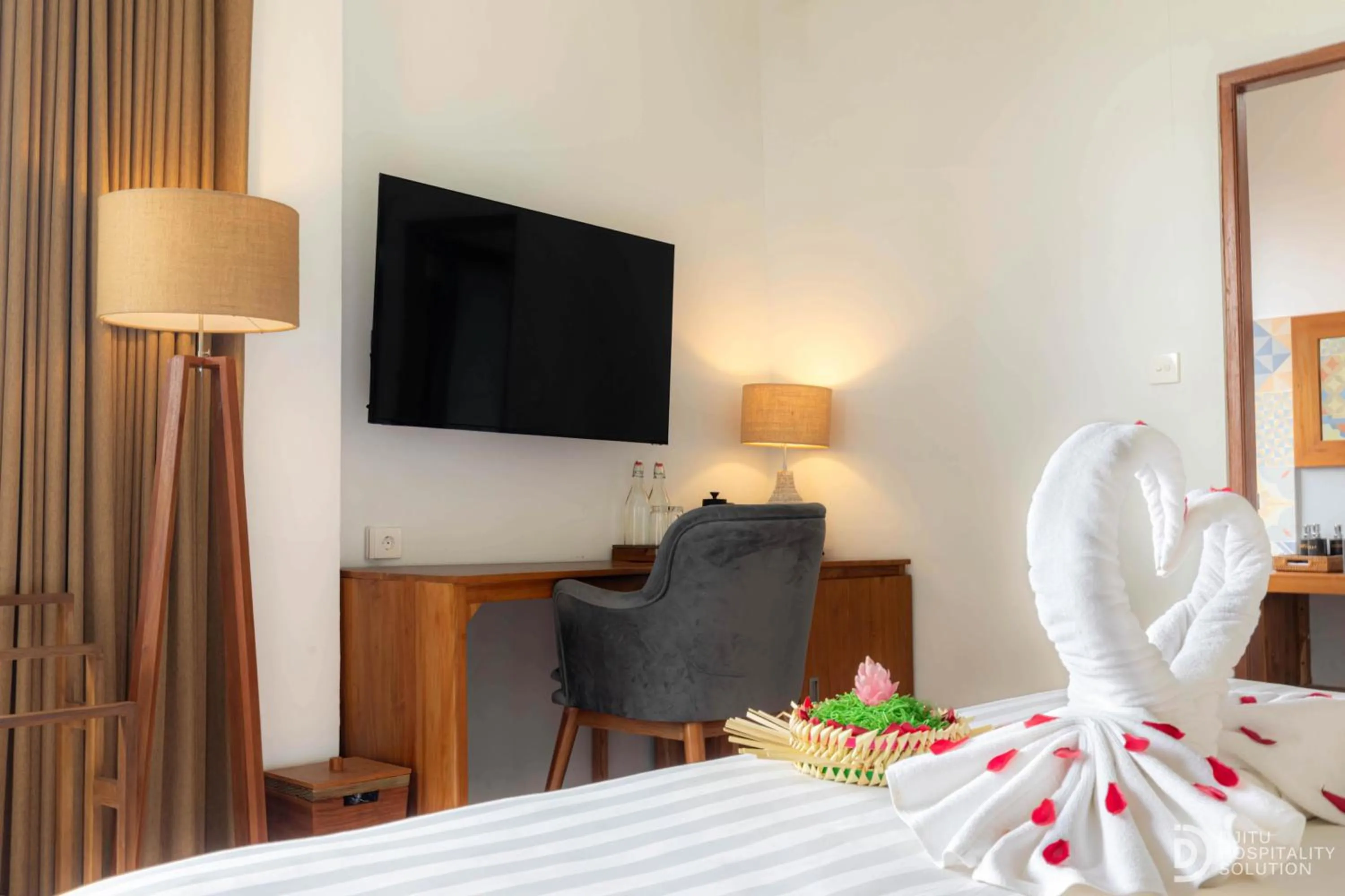 TV and multimedia, Bed in Green Sala Villa