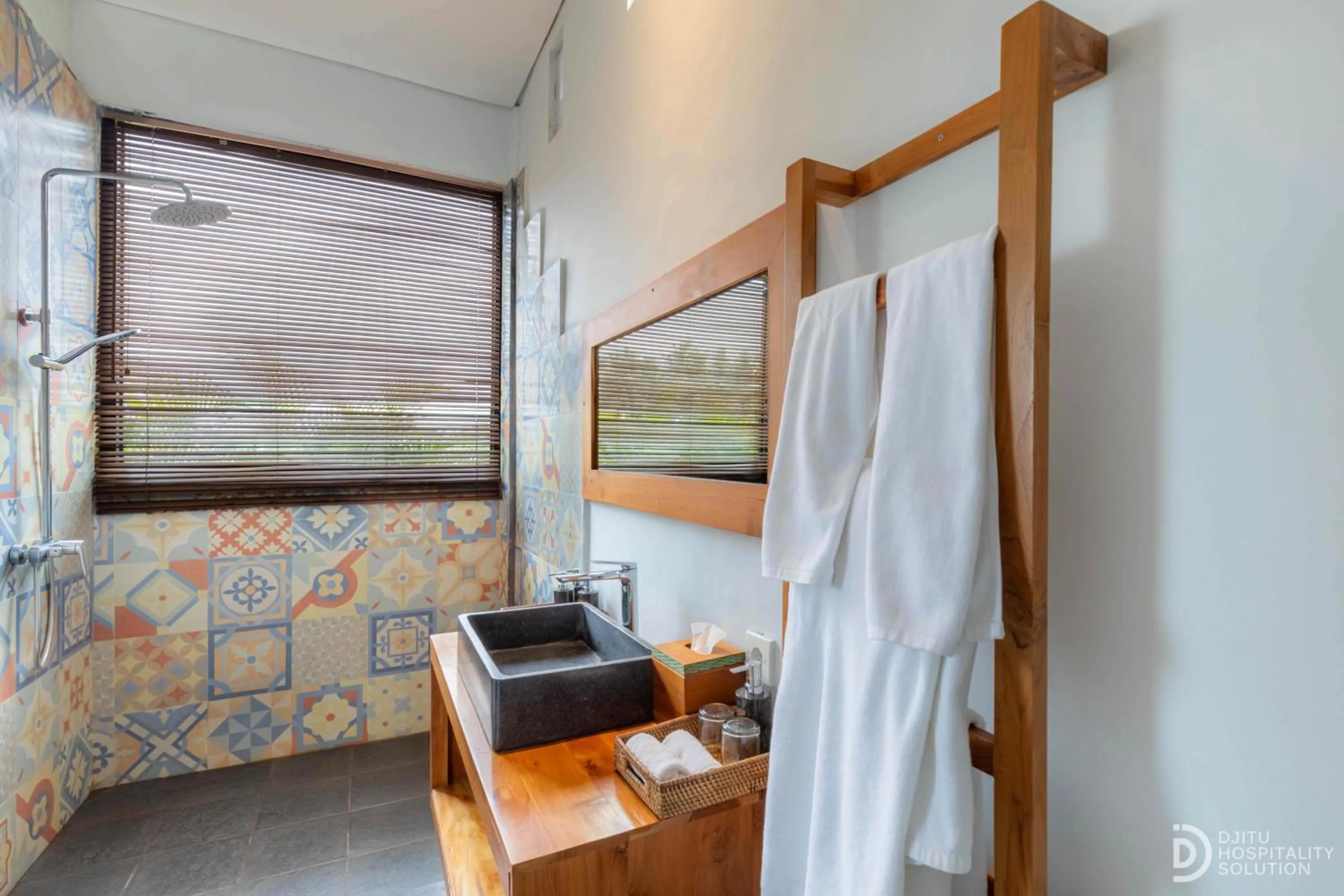 Shower in Green Sala Villa