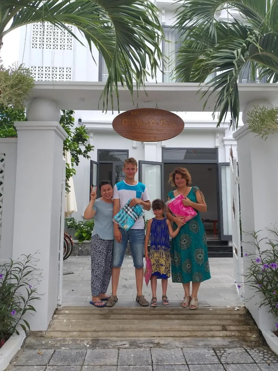 Facade/entrance in An Bang Golden Beach Villa