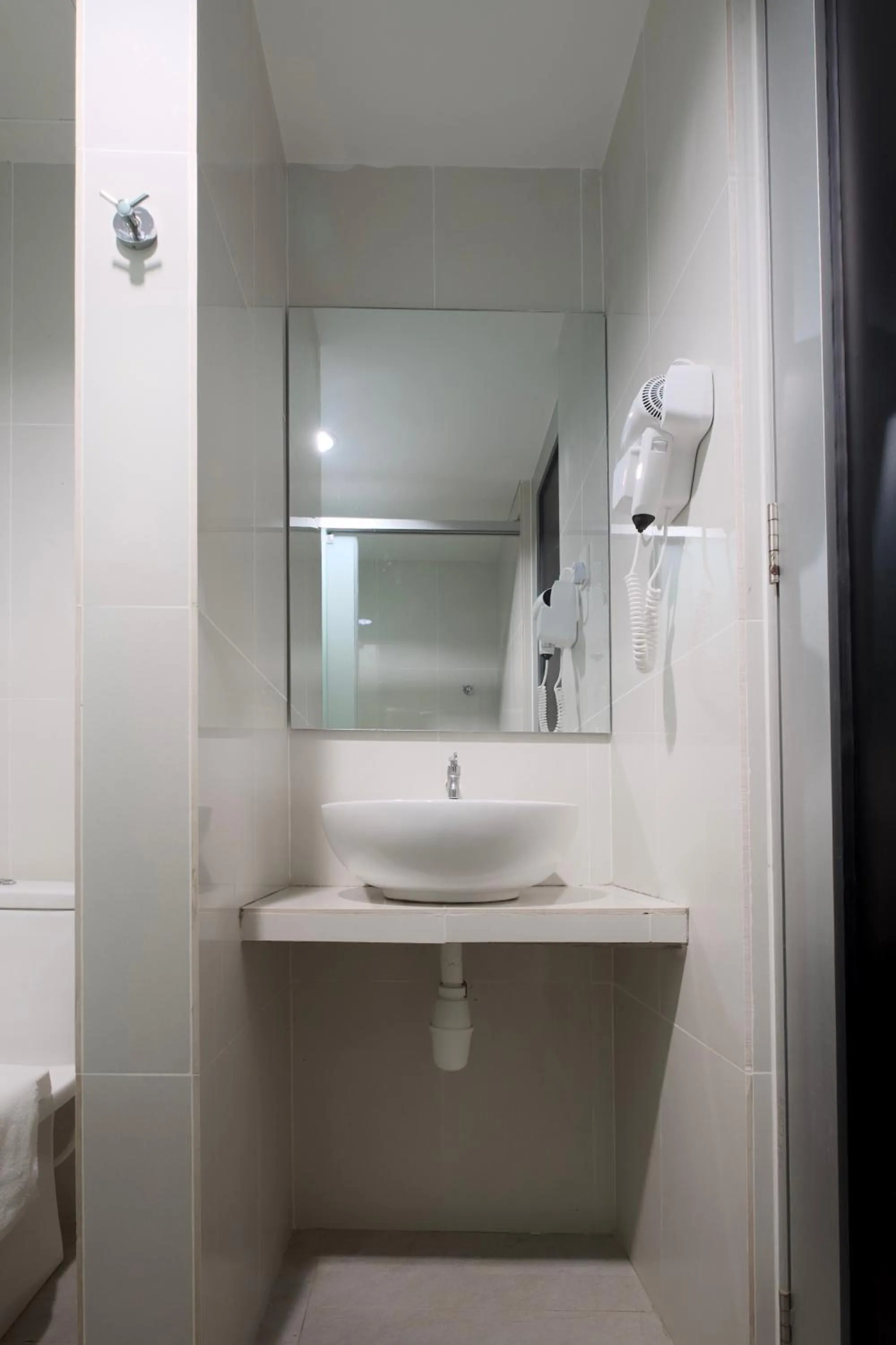 Shower in T Hotel Tandop