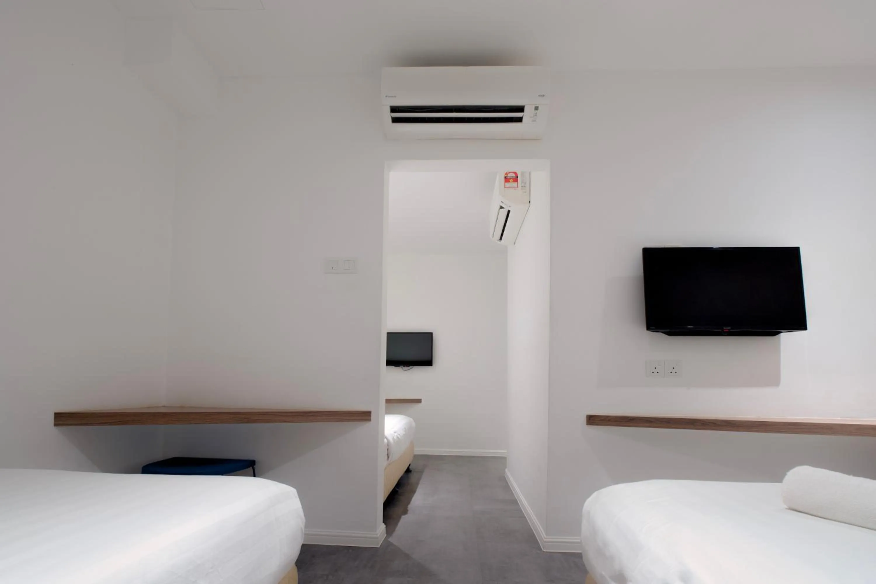 TV and multimedia, Bed in T Hotel Tandop