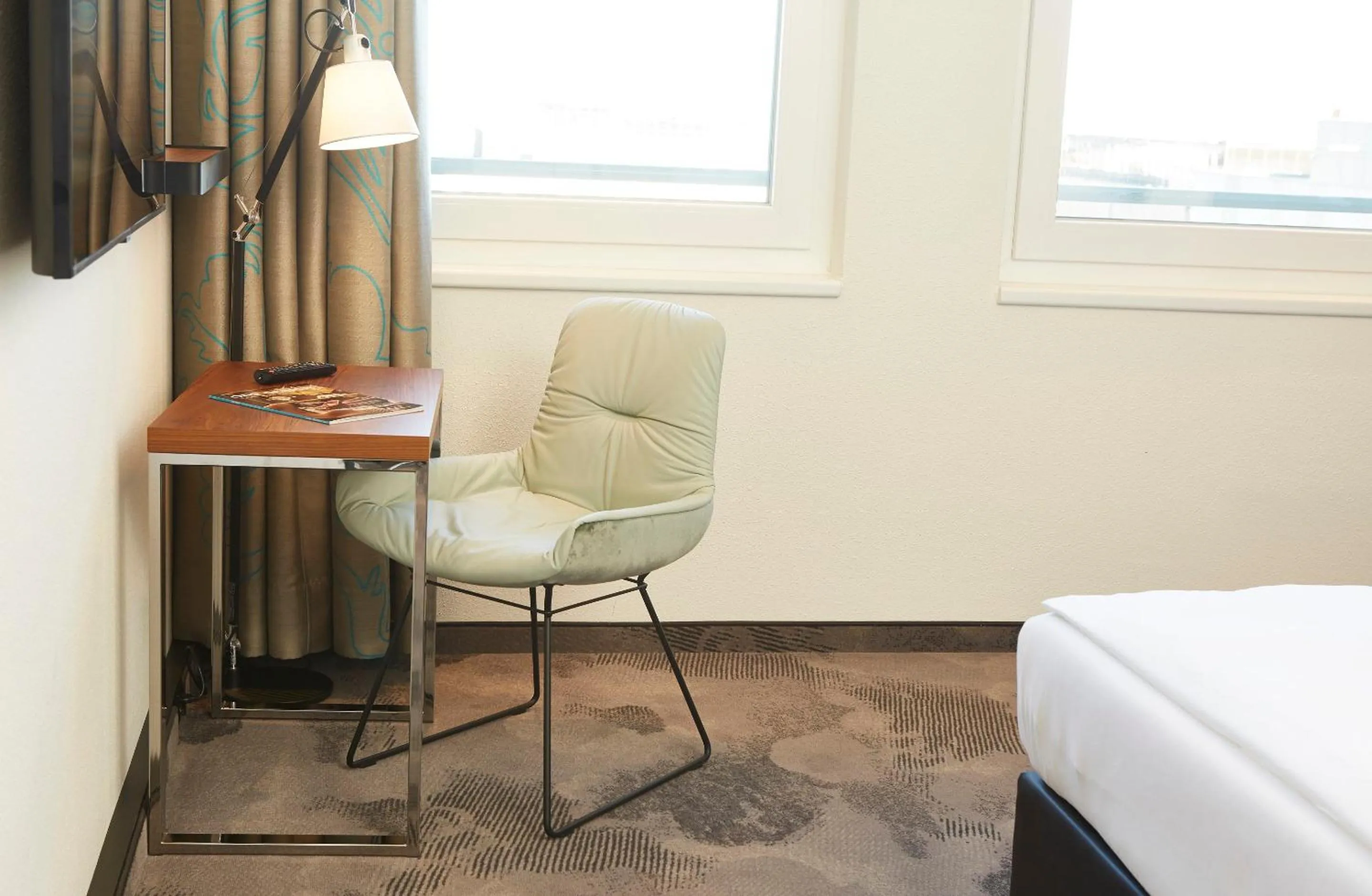 Photo of the whole room, Bed in Motel One Essen