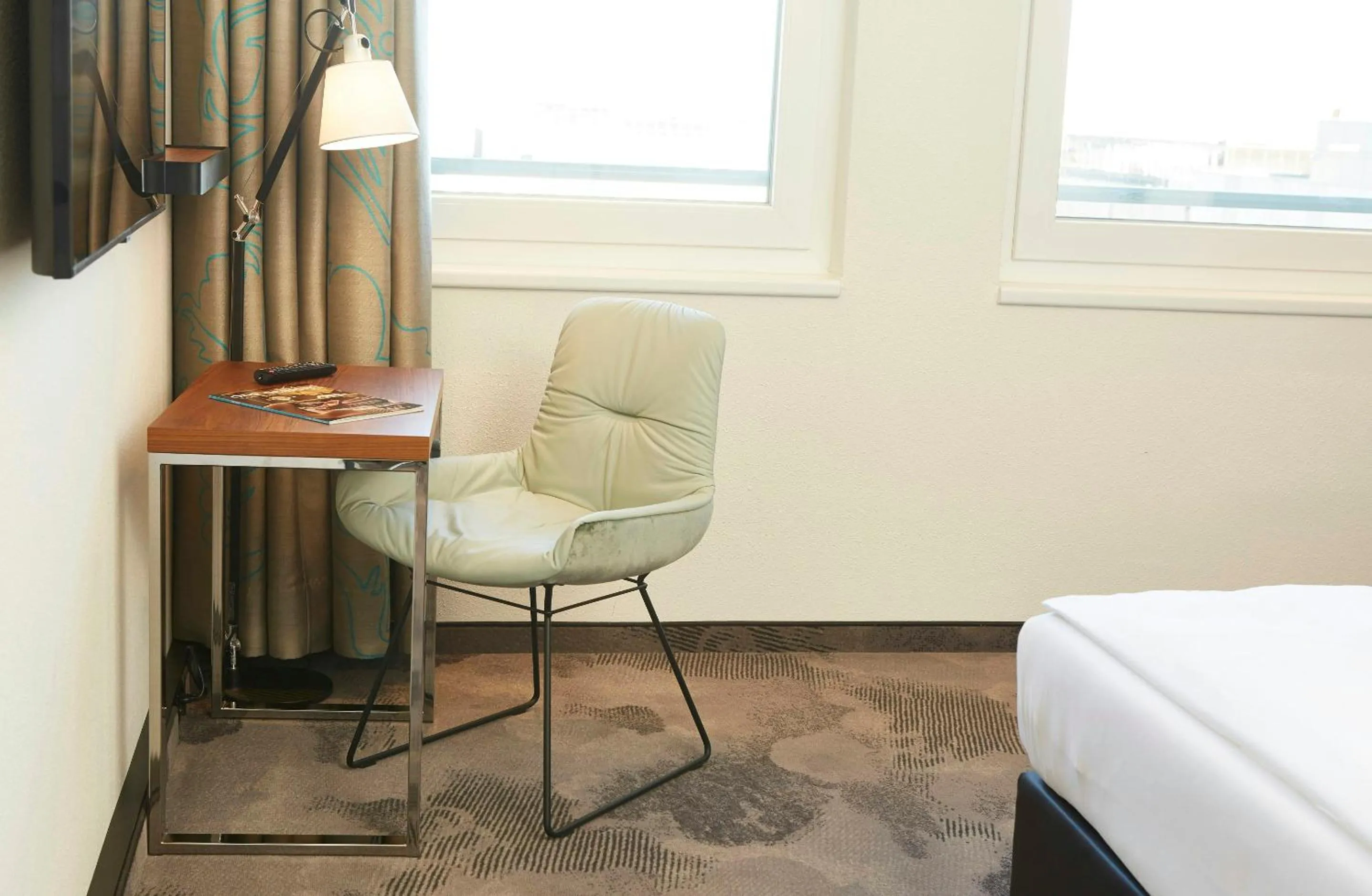 Photo of the whole room, Bed in Motel One Essen