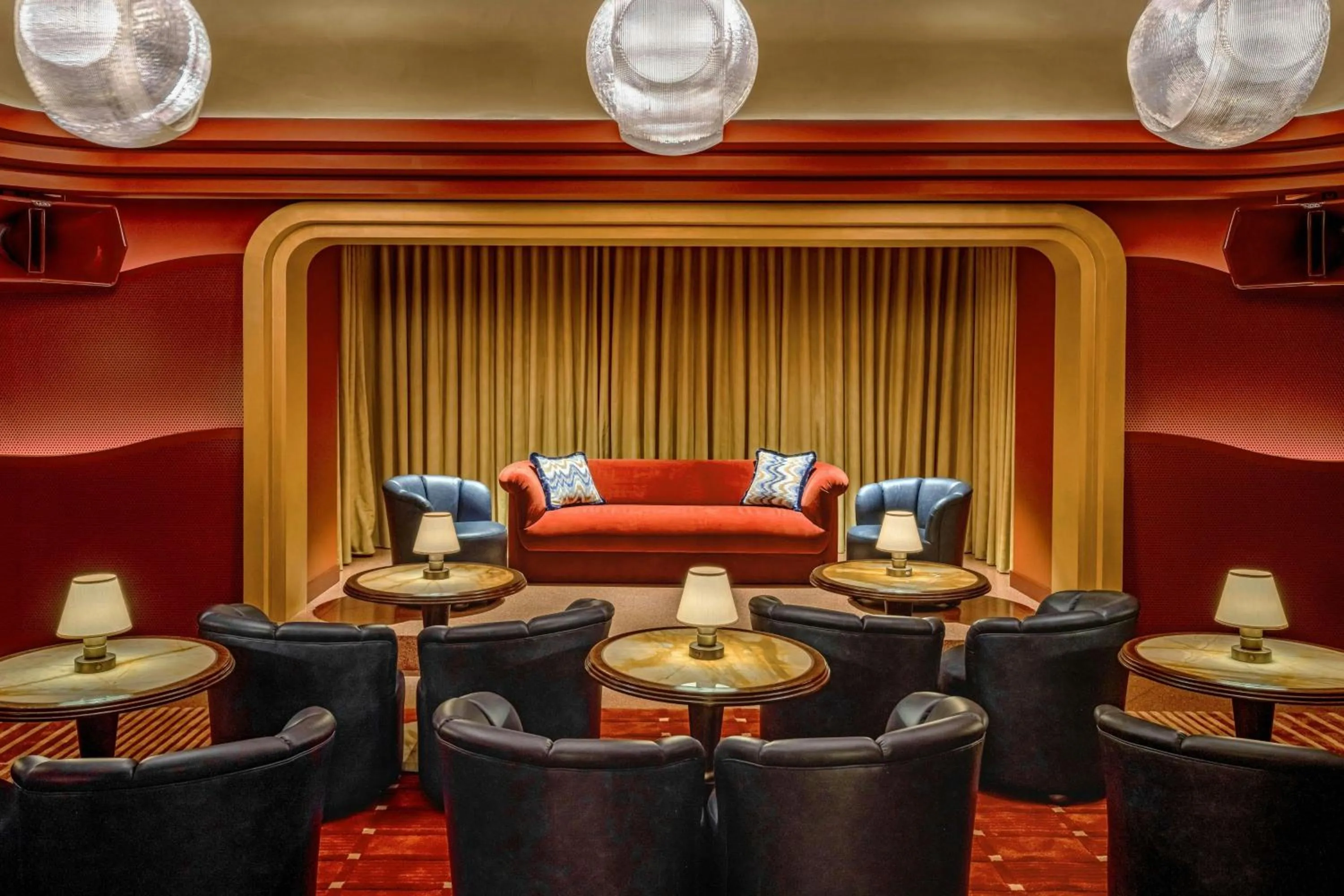 Restaurant/places to eat in W Prague