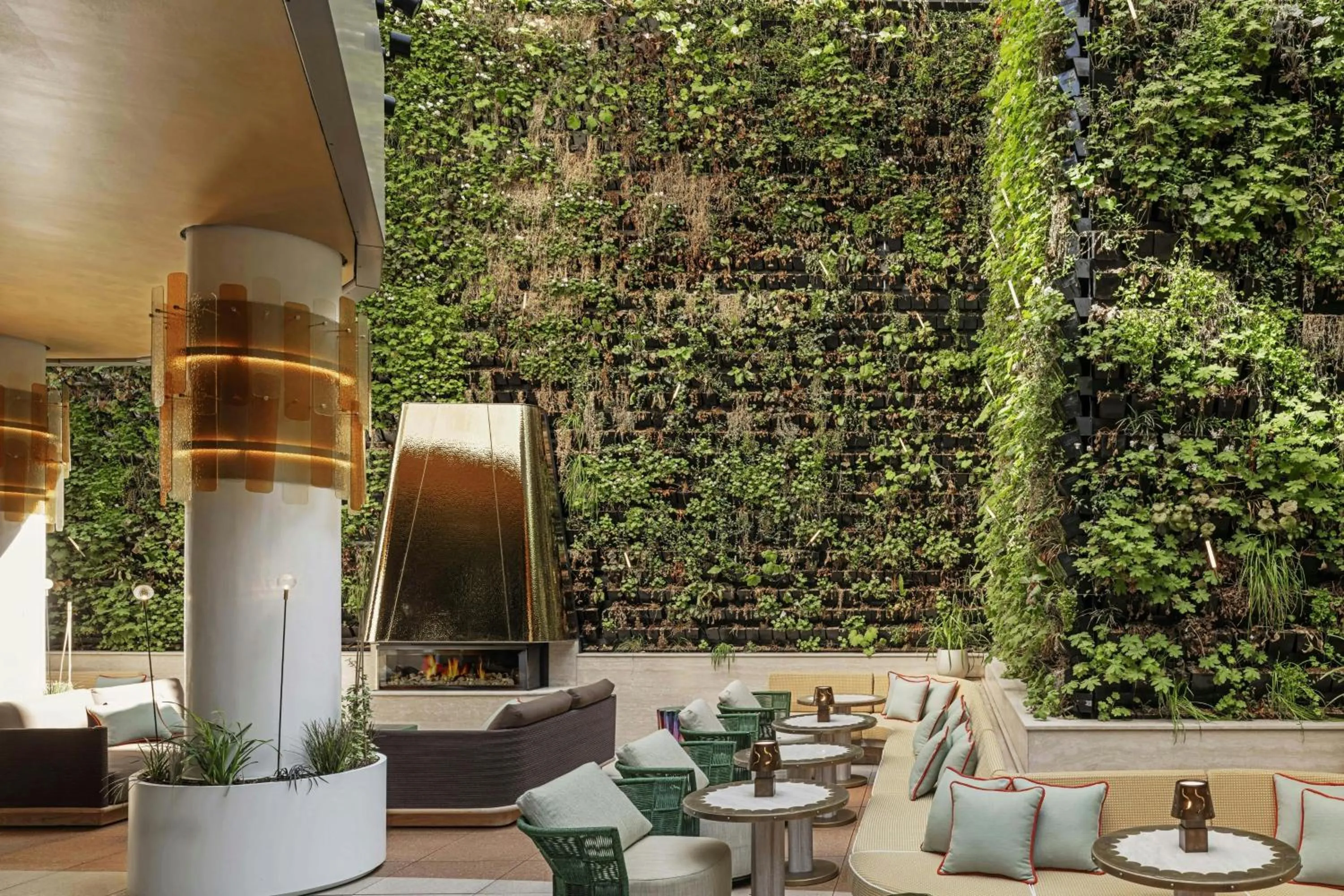 Lounge or bar in W Prague