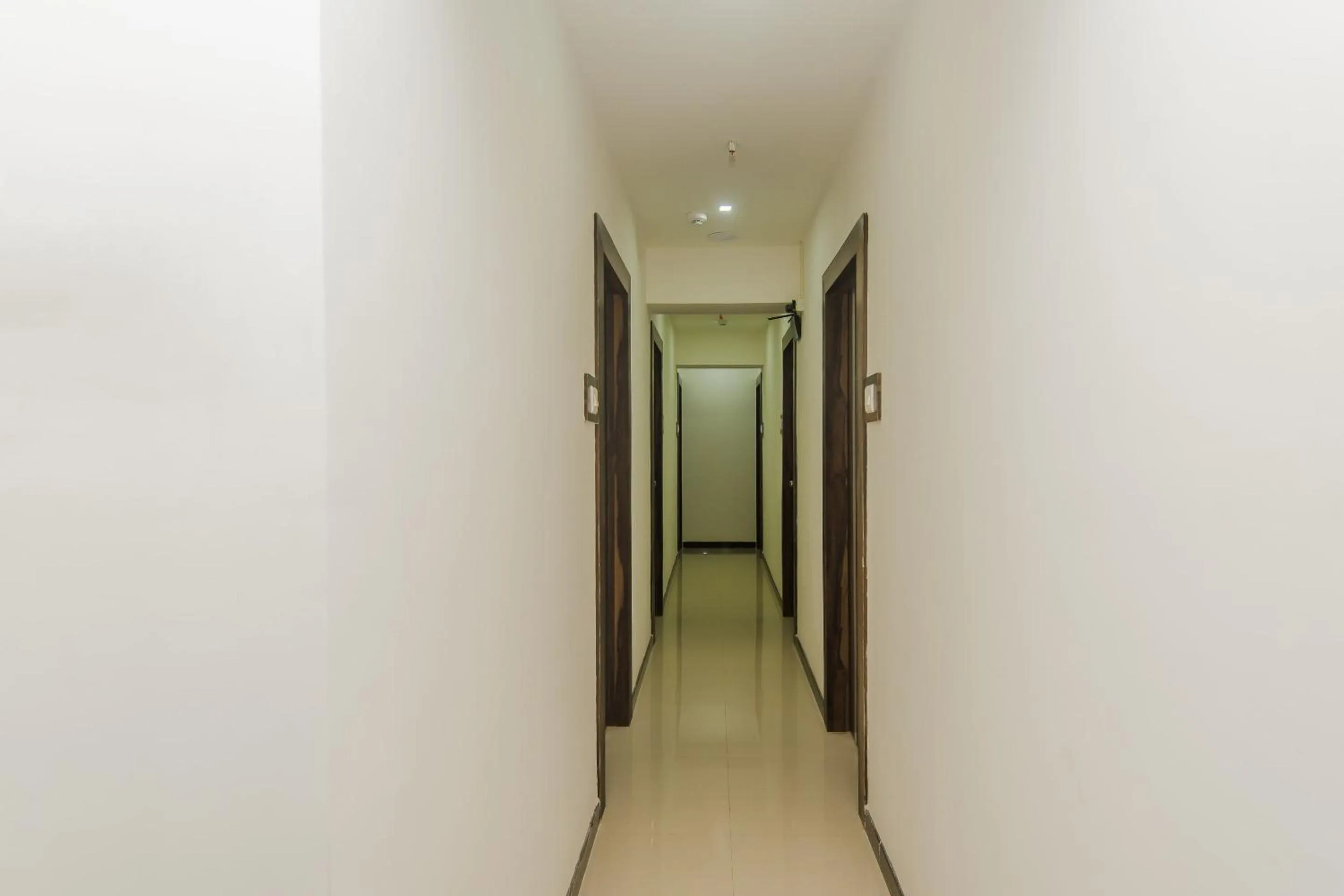 Lobby or reception in OYO 13511 Hotel Gems