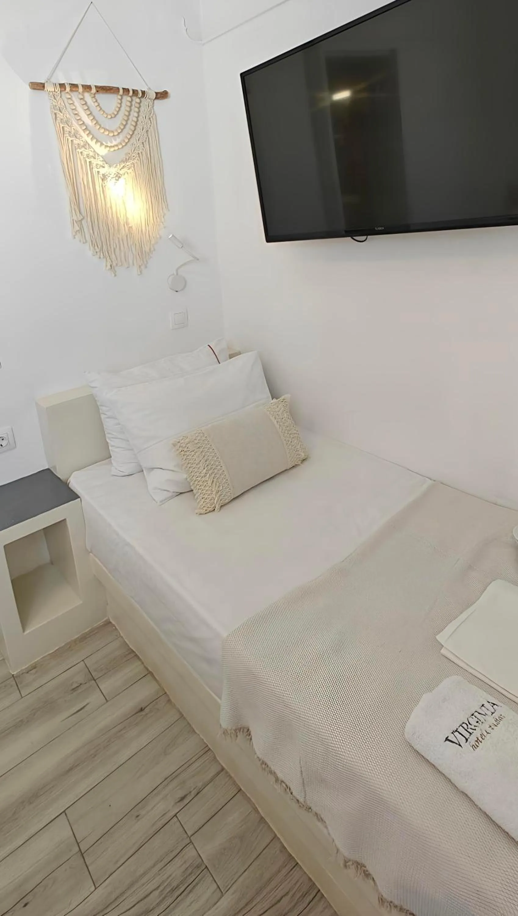 Bed in Tinos Heritage Plateia