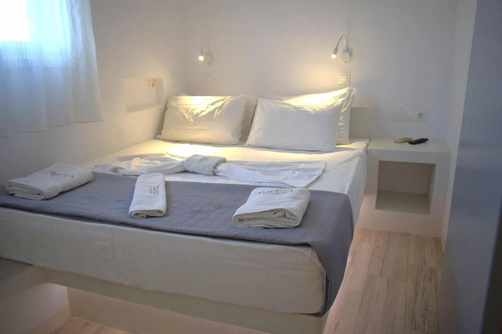 Bed in Virginia Rooms