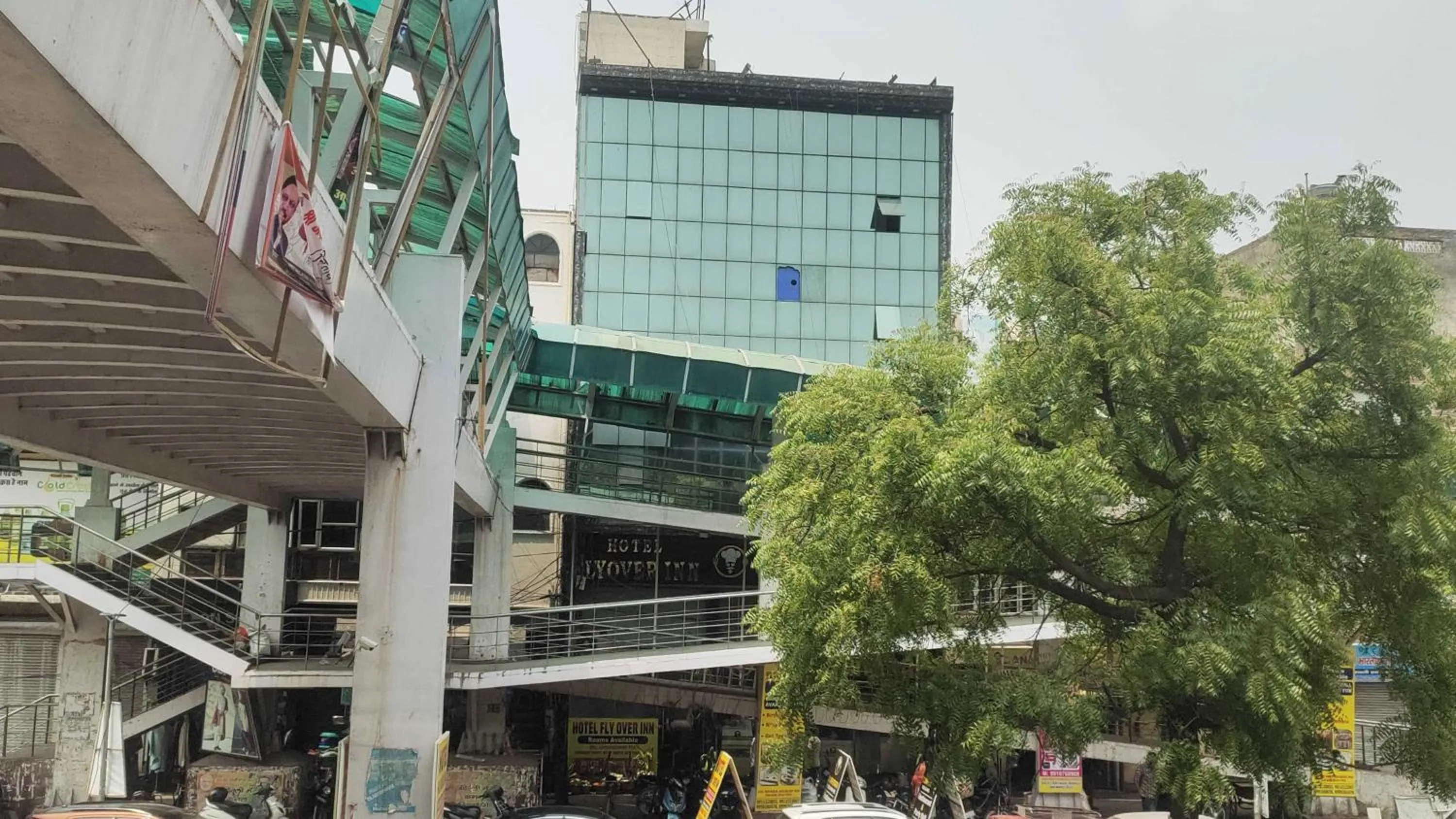 Facade/entrance in Hotel O Flyover Inn