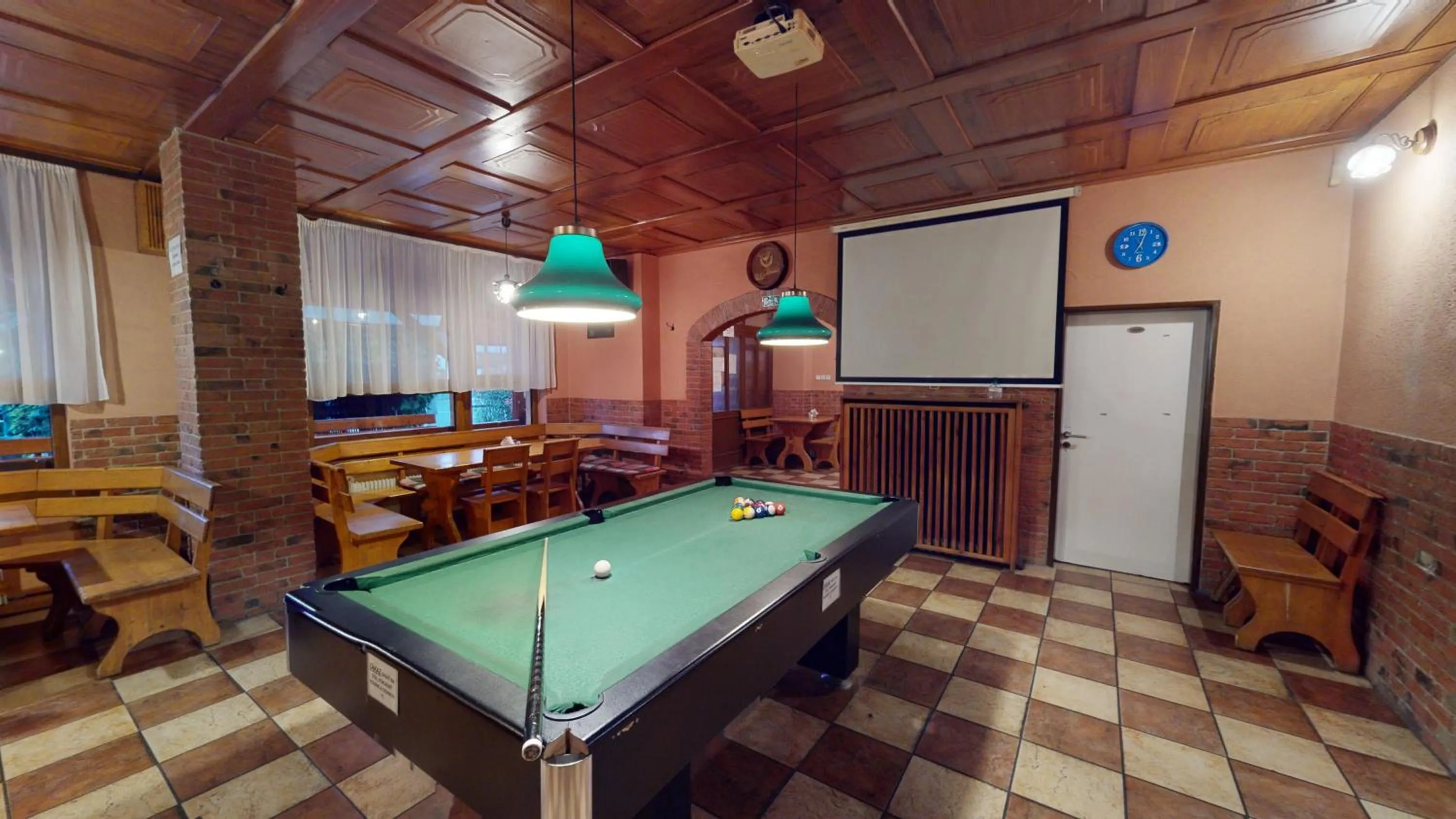 Billiard in Rusovský Penzión