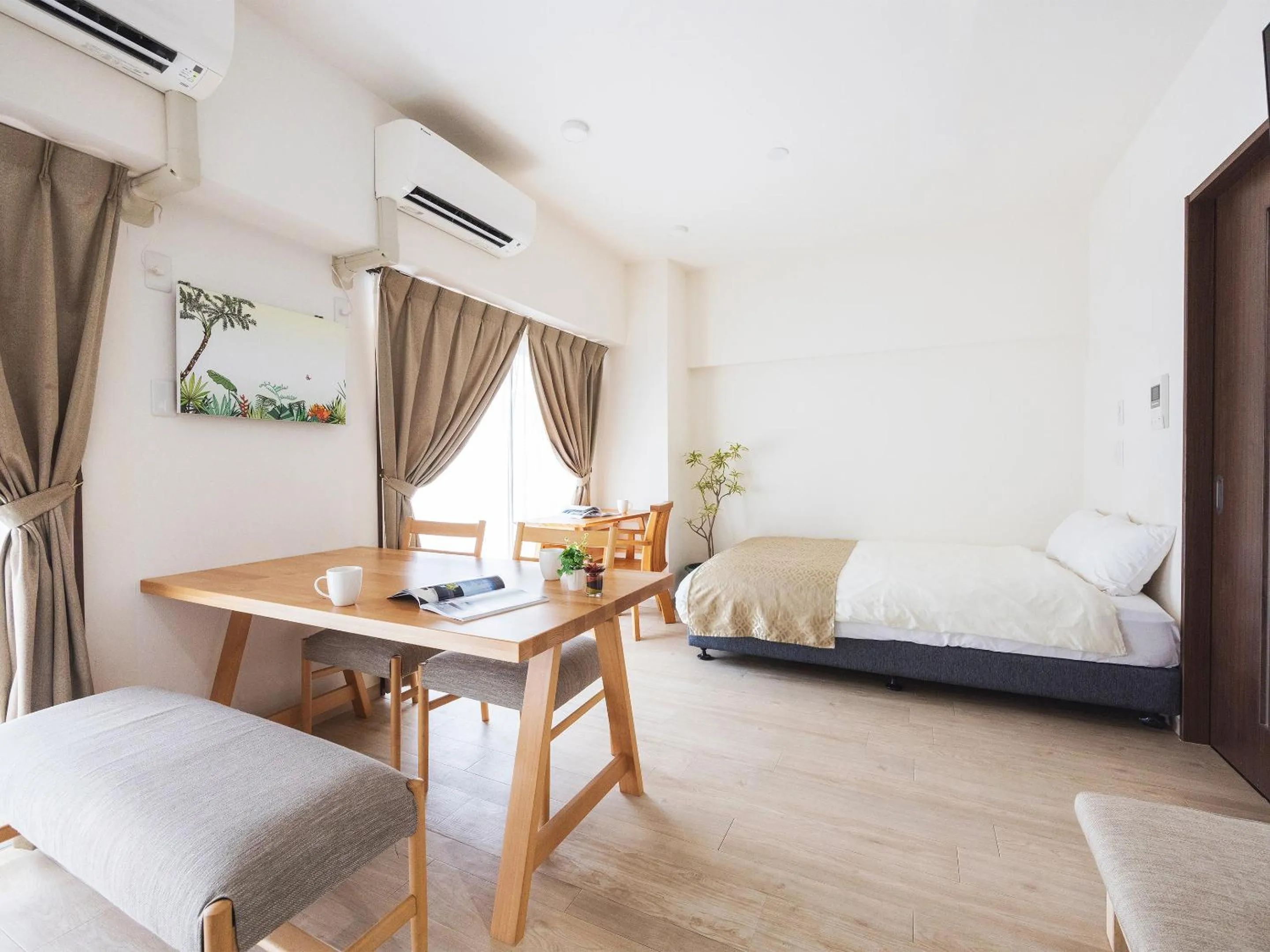 Photo of the whole room, Bed in Comfort Plus