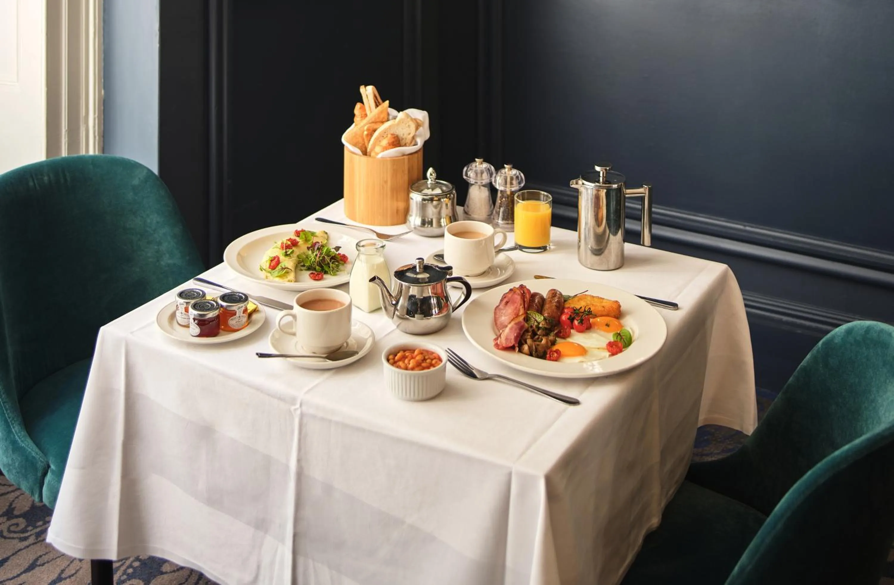 Restaurant/places to eat in Henrietta House, a member of Radisson Individuals