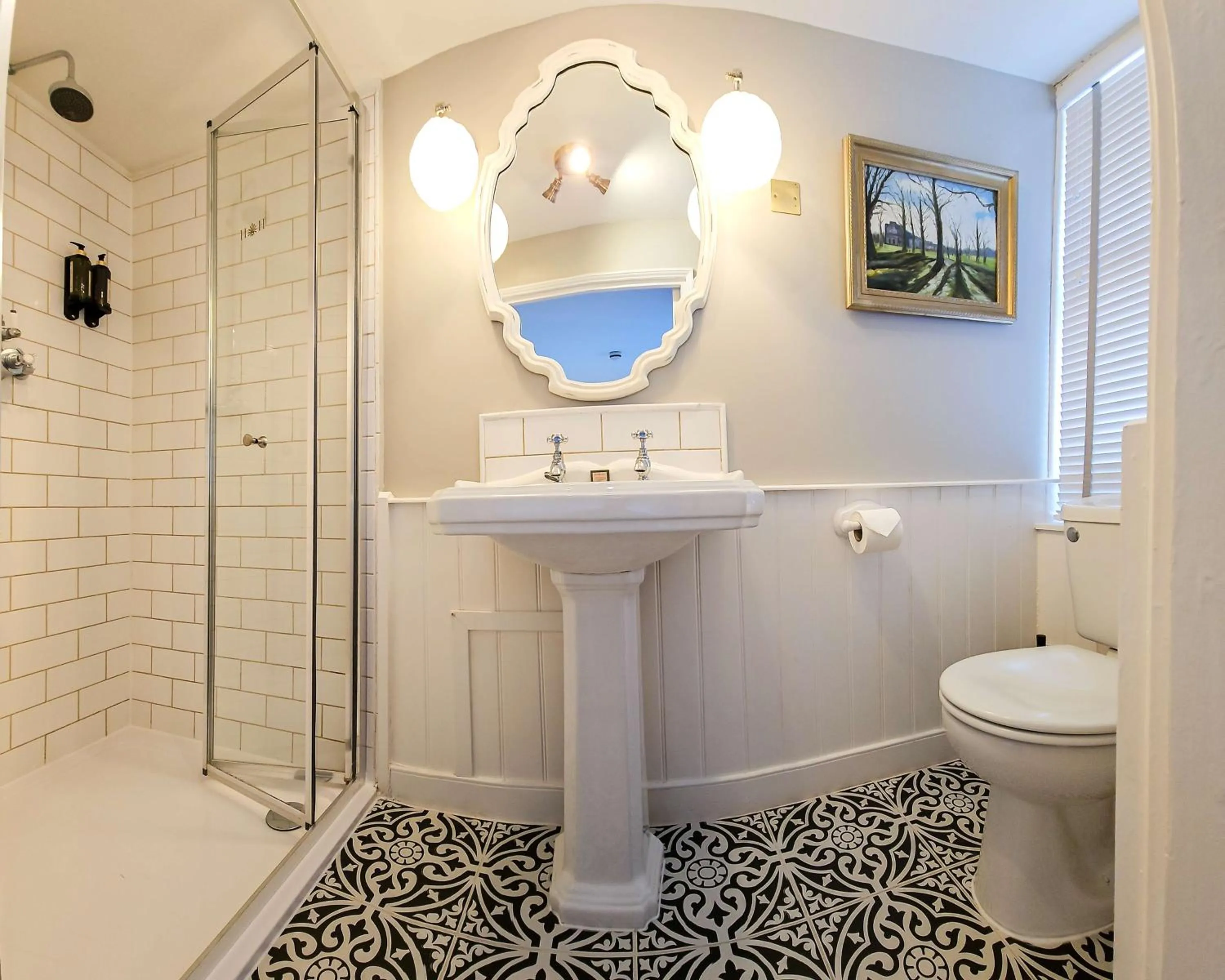Bathroom in Henrietta House, a member of Radisson Individuals
