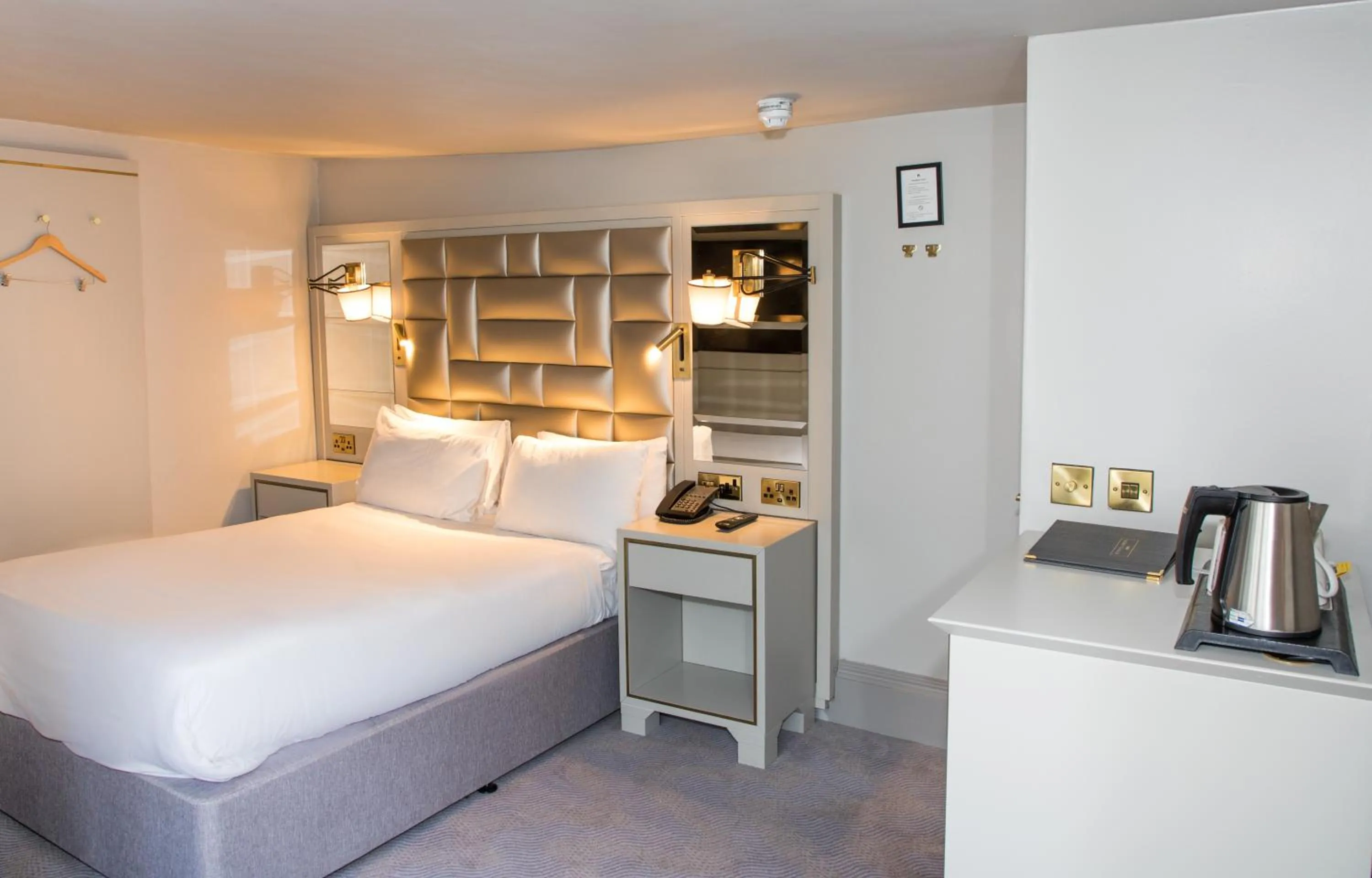 Bed in Henrietta House, a member of Radisson Individuals