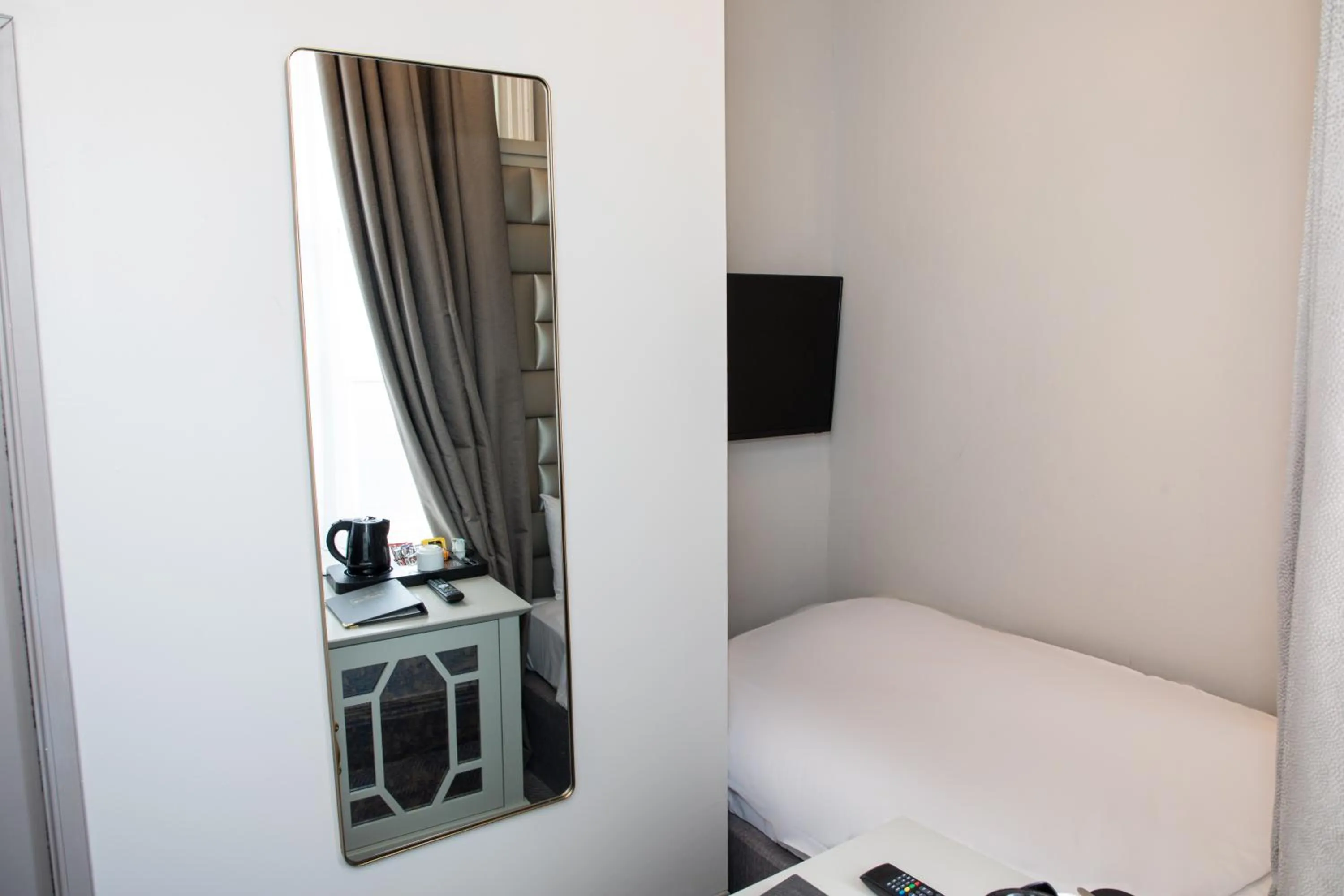 Bed in Henrietta House, a member of Radisson Individuals