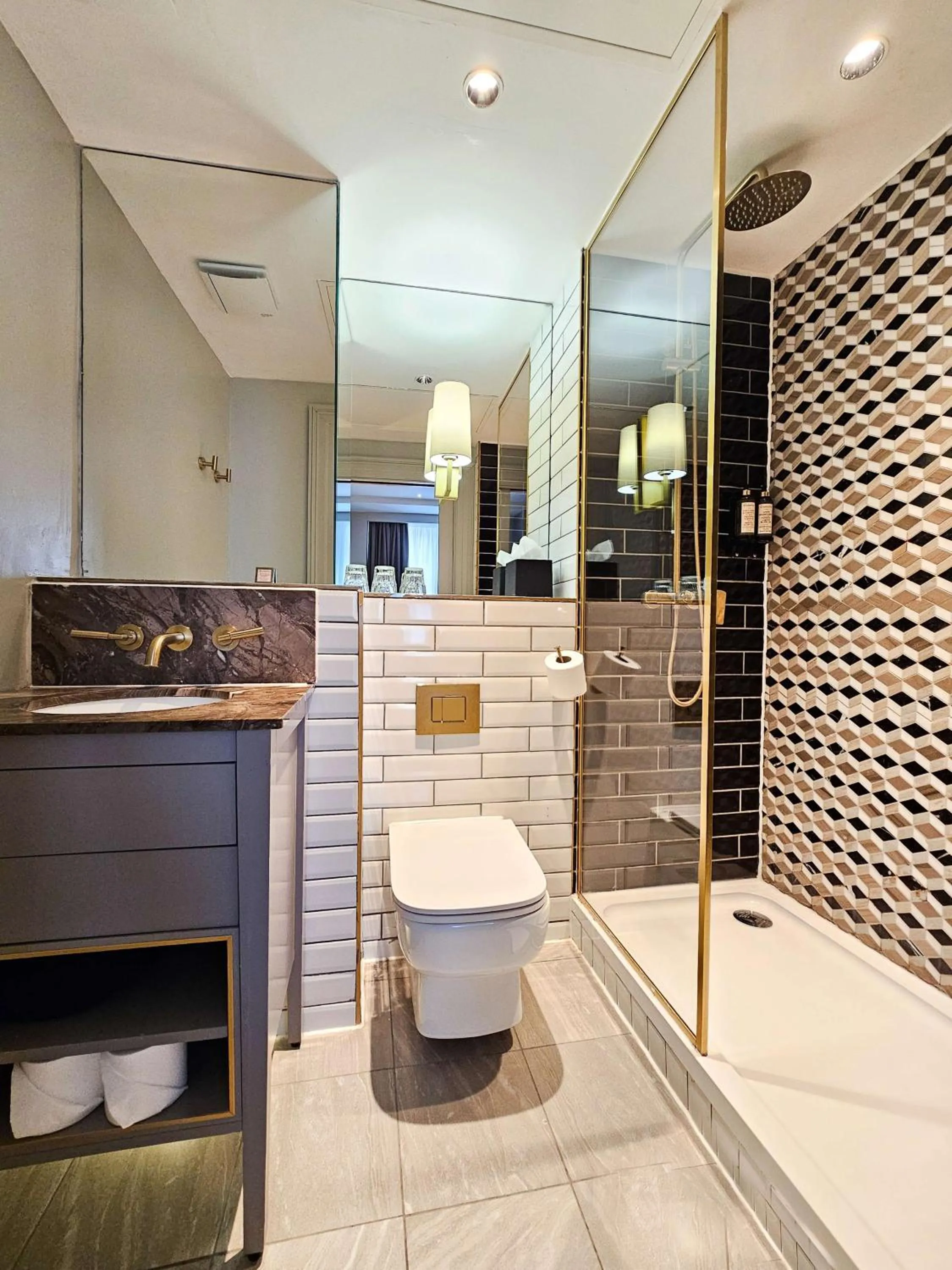 Bathroom in Henrietta House, a member of Radisson Individuals