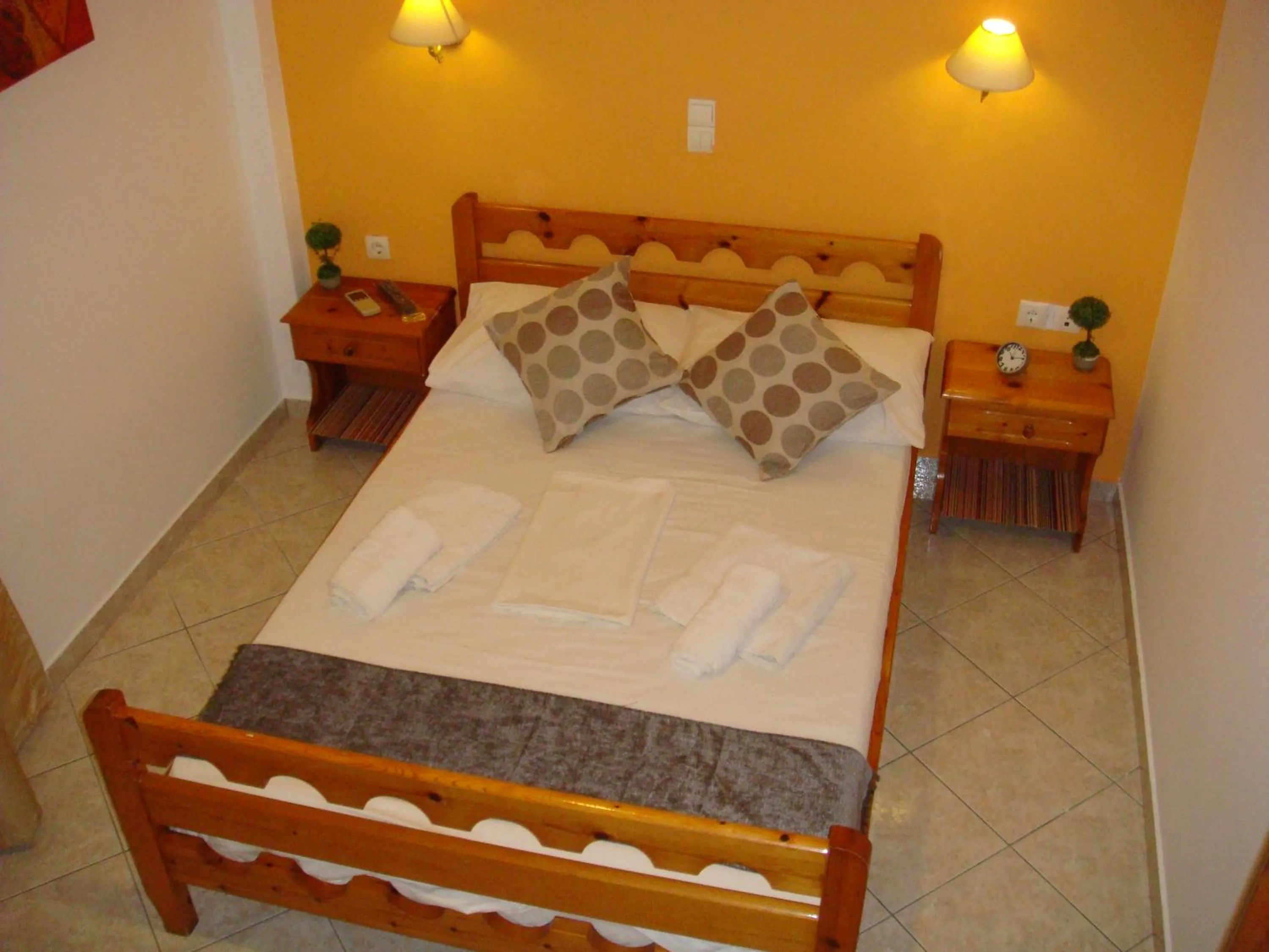 Bed in Boussetil Rooms CapAnMat