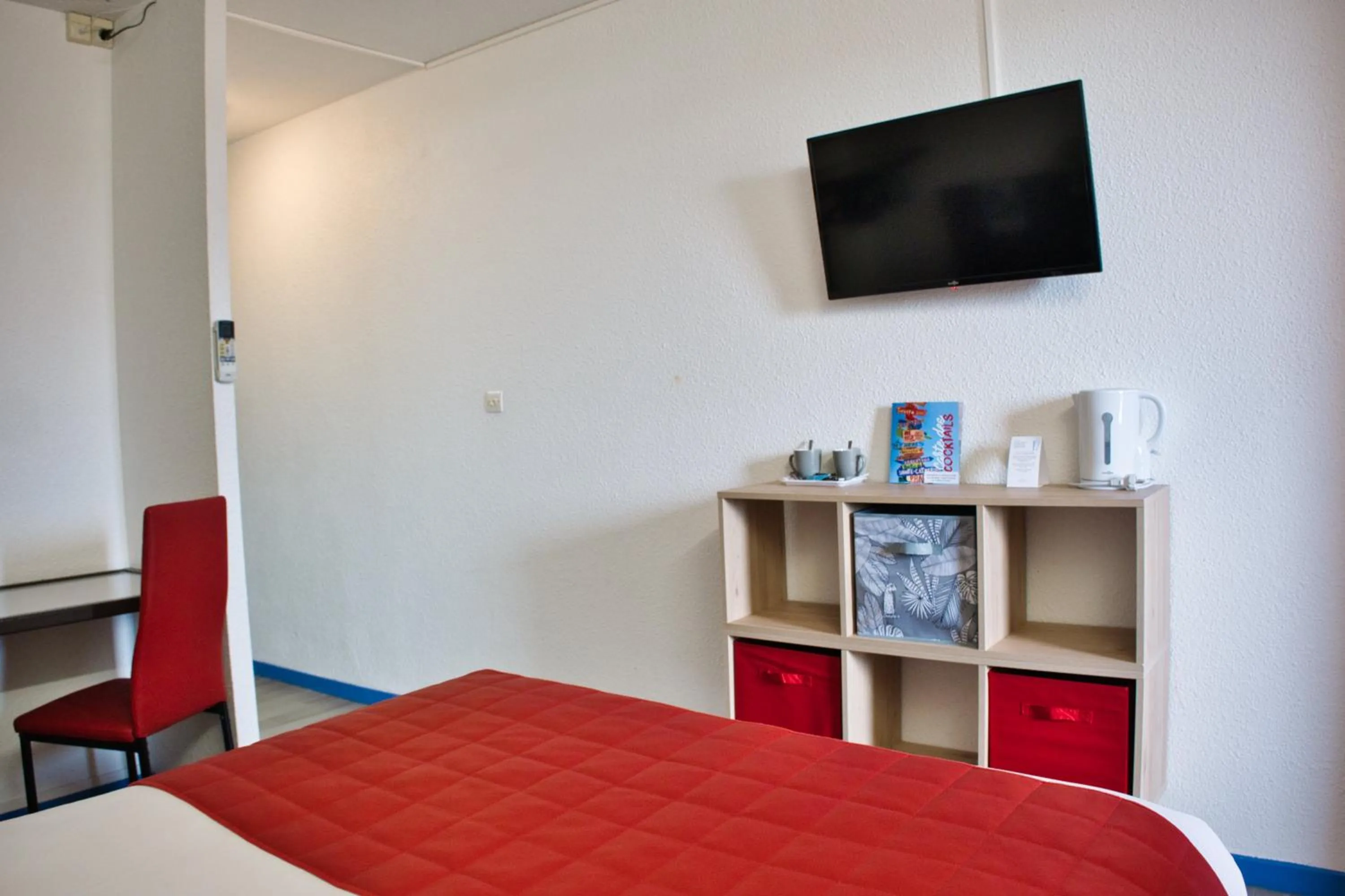 Bed in Cit'Hotel des 2 Golfs