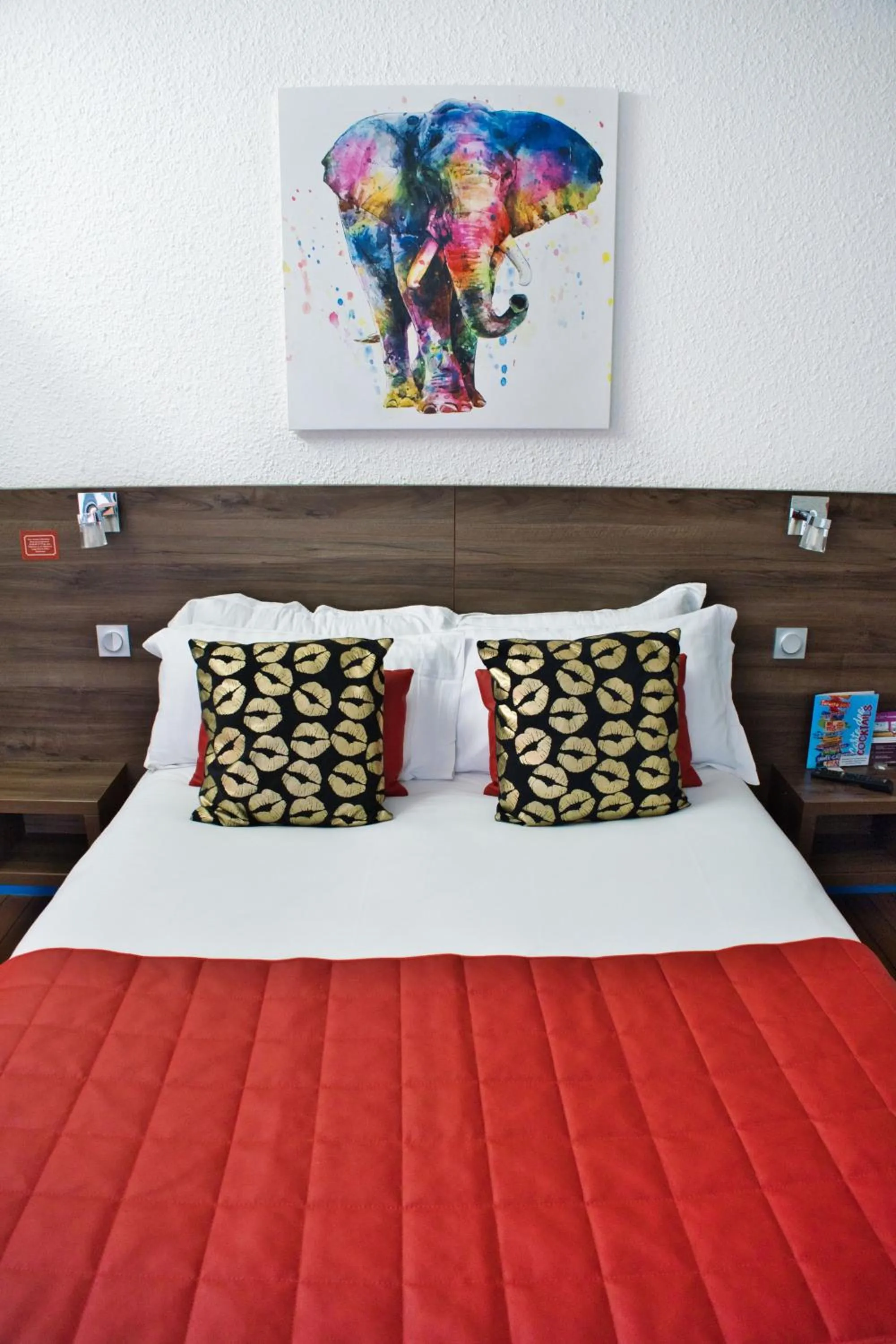 Photo of the whole room, Bed in Cit'Hotel des 2 Golfs