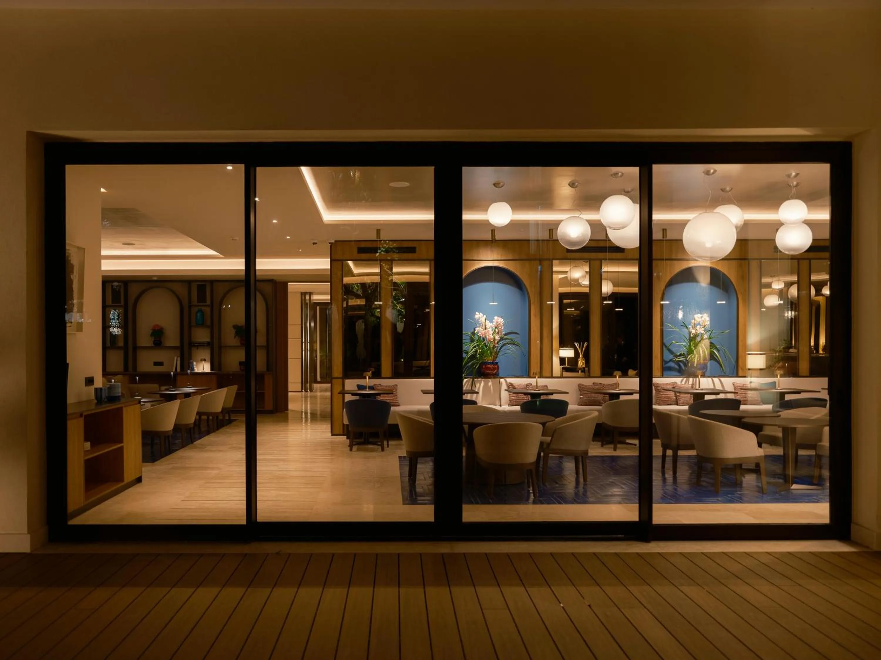 Restaurant/places to eat in Ara Maris Hotel & Spa