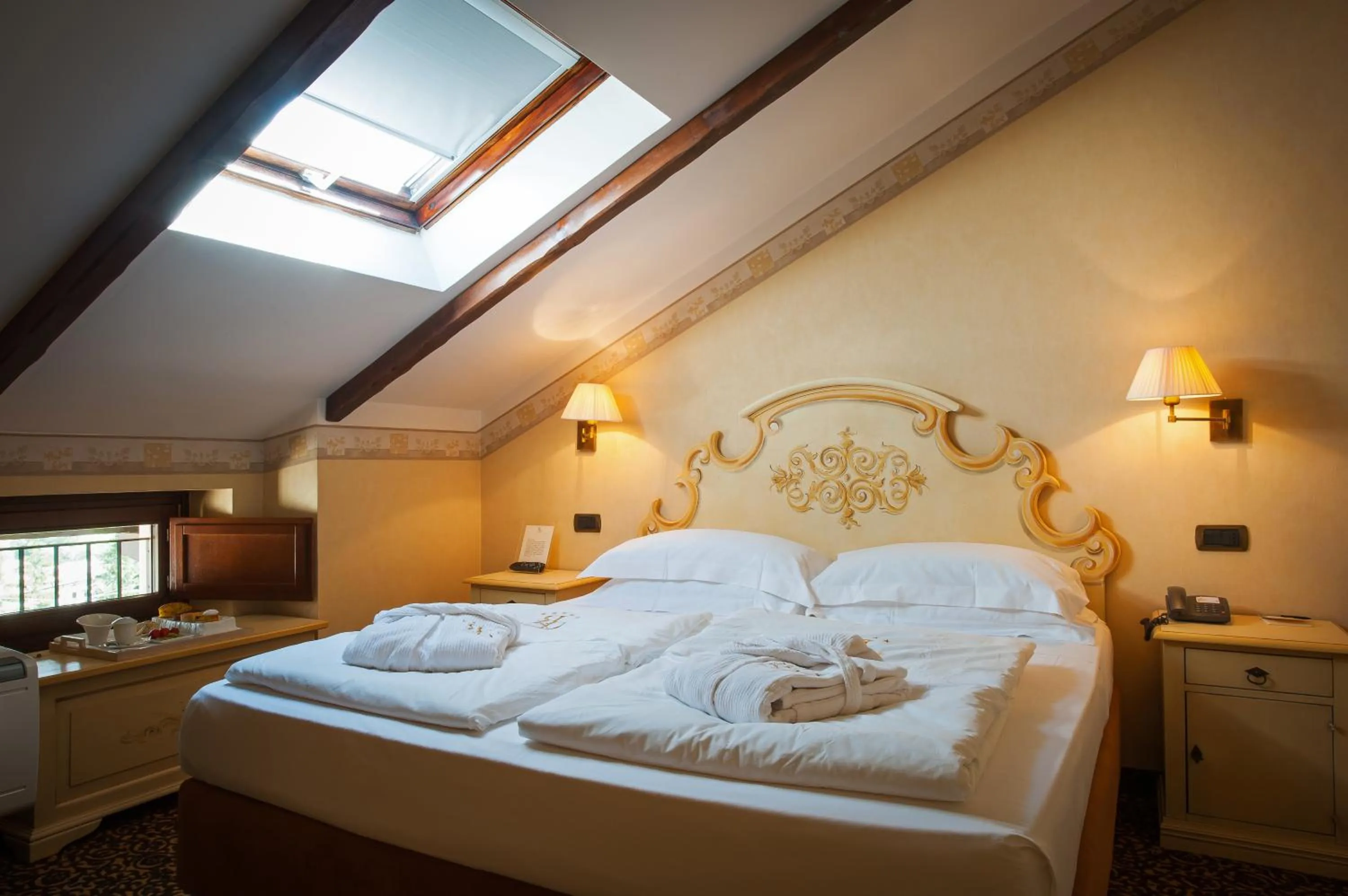 Photo of the whole room, Bed in Relais Ducale Spa & Pool