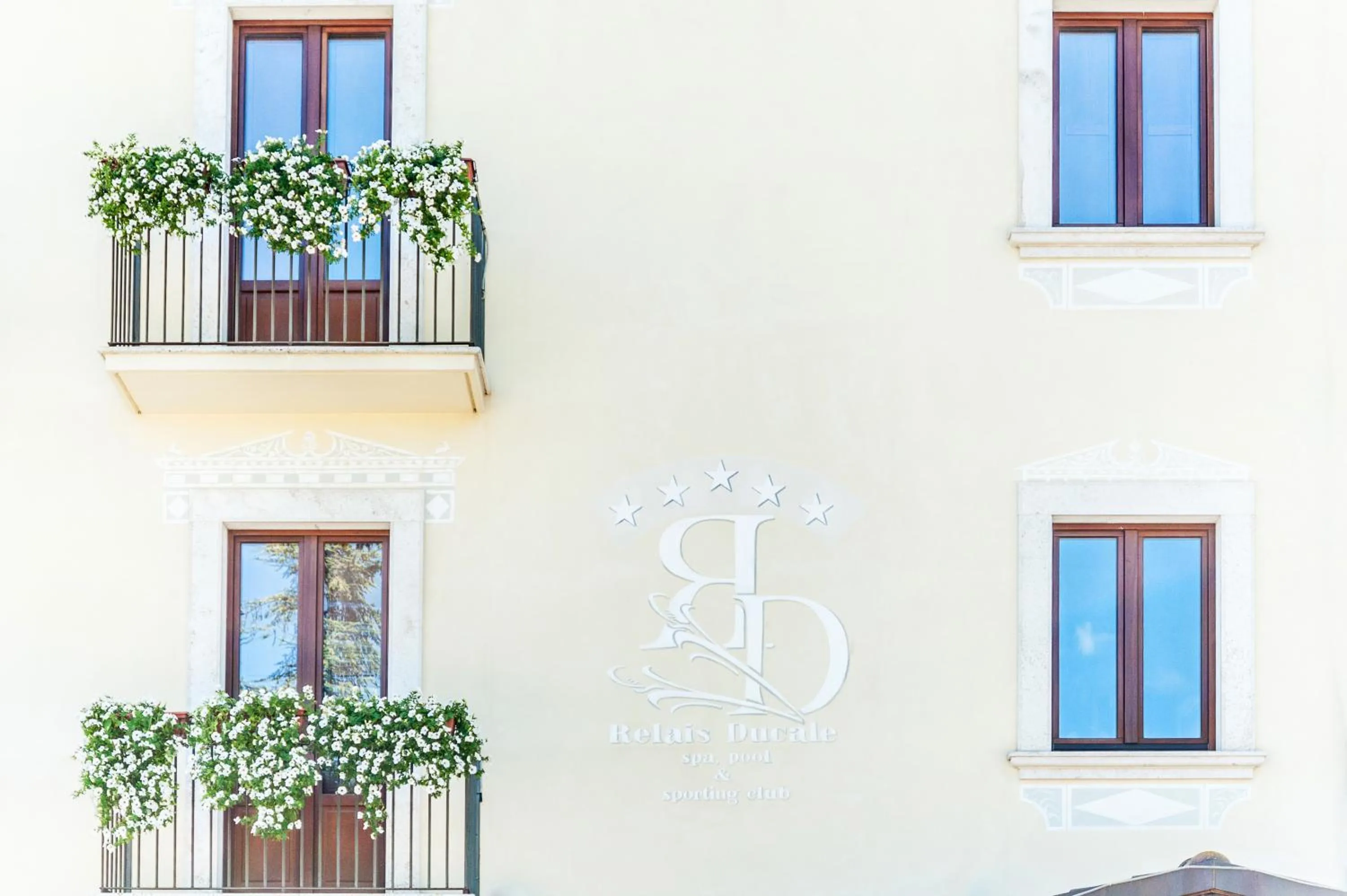 Property building in Relais Ducale Spa & Pool