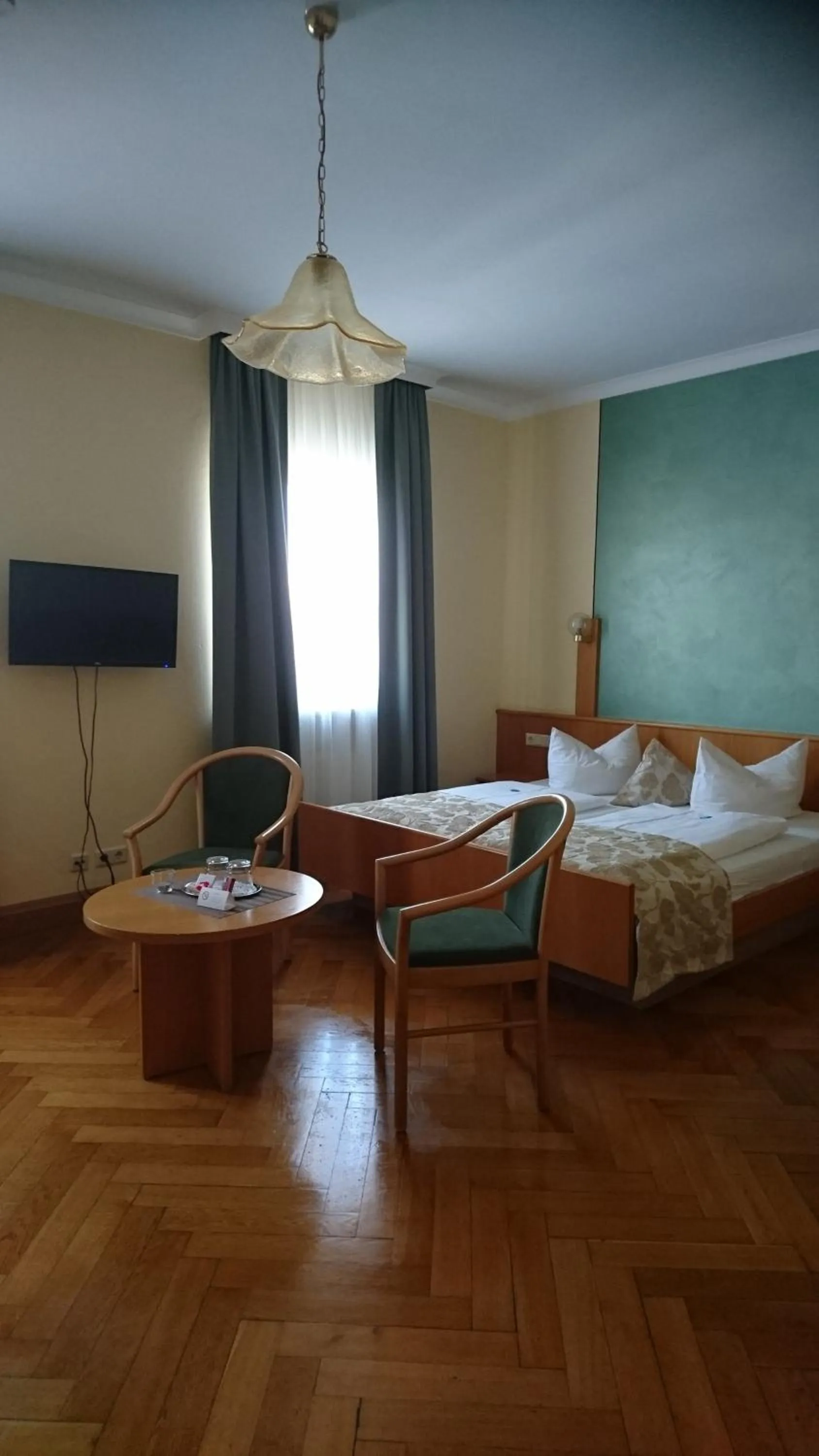 Photo of the whole room in Traditionsgasthof Grüner Baum