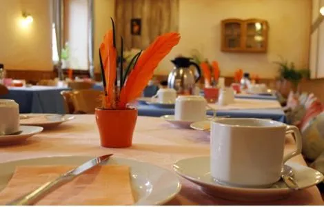 Buffet breakfast in Traditionsgasthof Grüner Baum