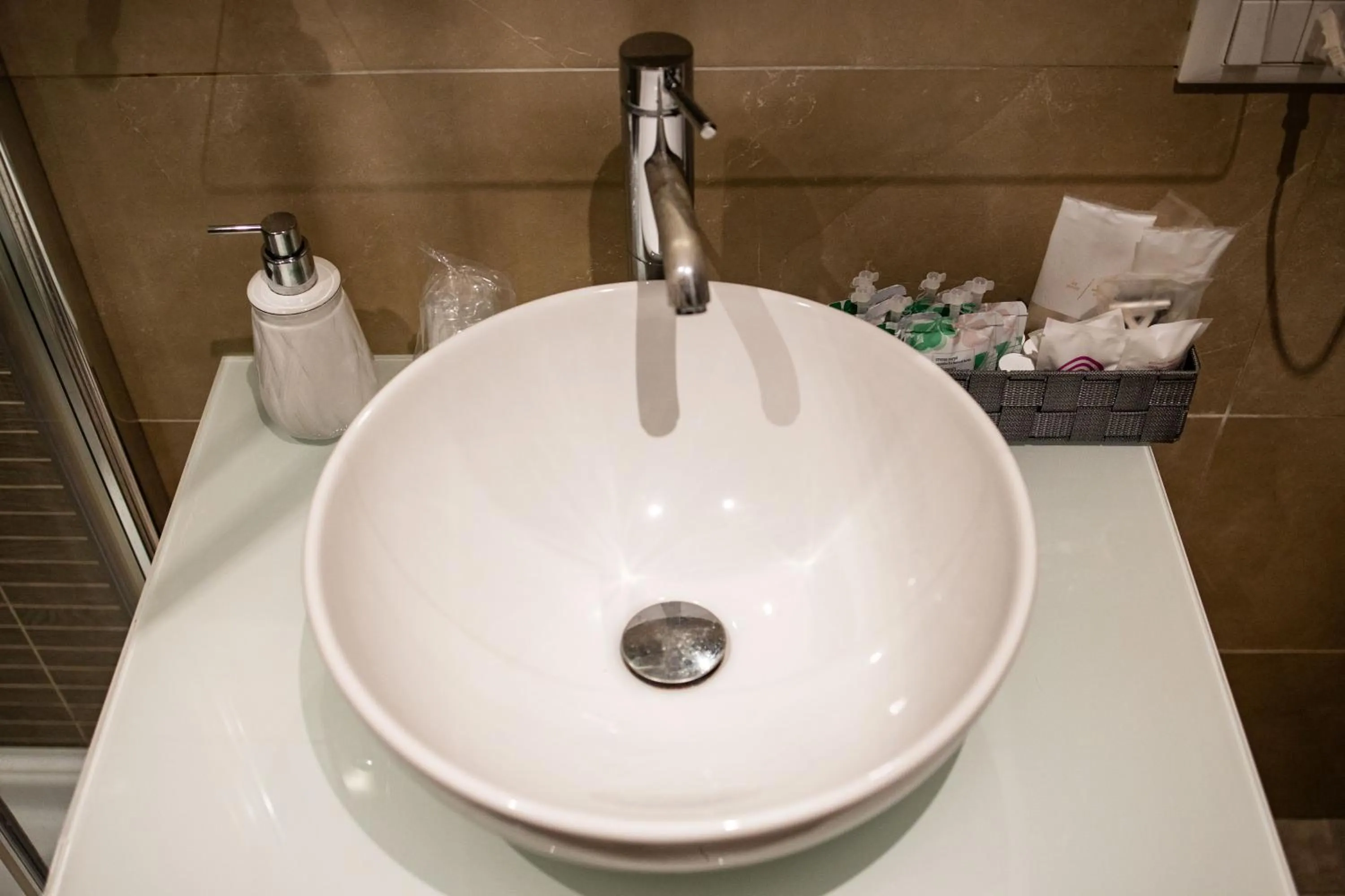 Family Room with Private Bathroom in BQ House Trevi Luxury Rooms