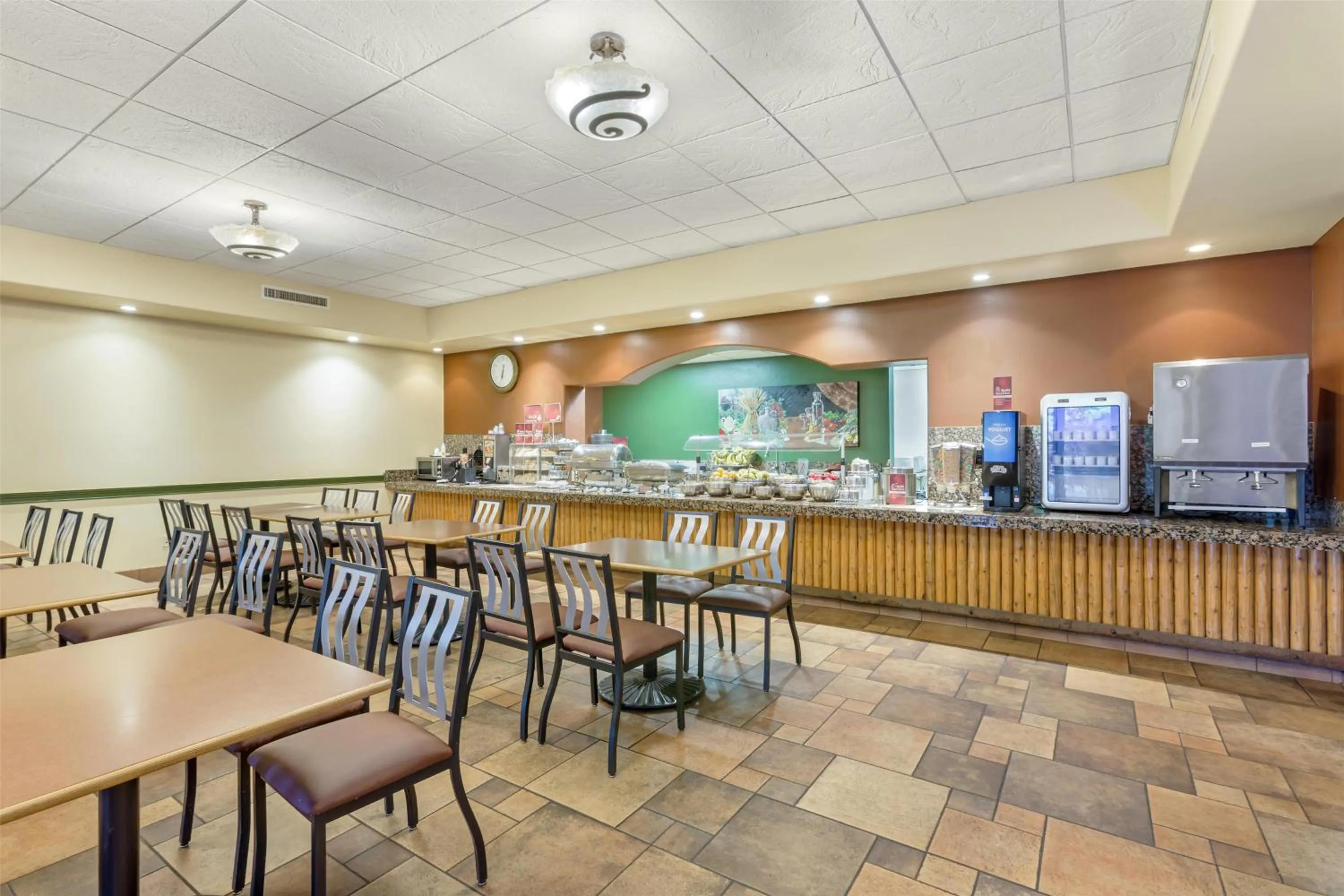 Breakfast in Best Western Plus Arroyo Roble Hotel & Creekside Villas