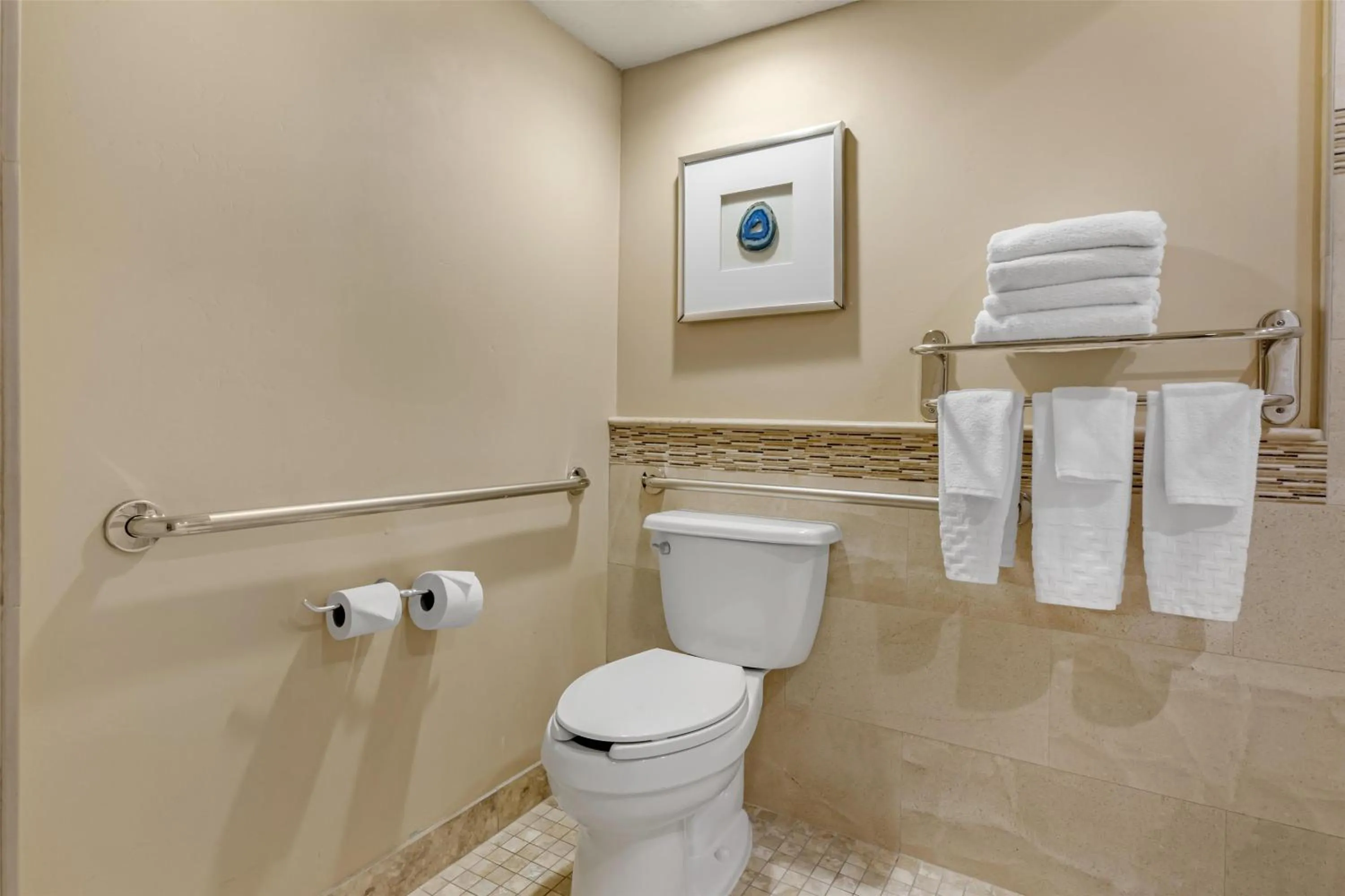 Bathroom in Best Western Plus Arroyo Roble Hotel & Creekside Villas