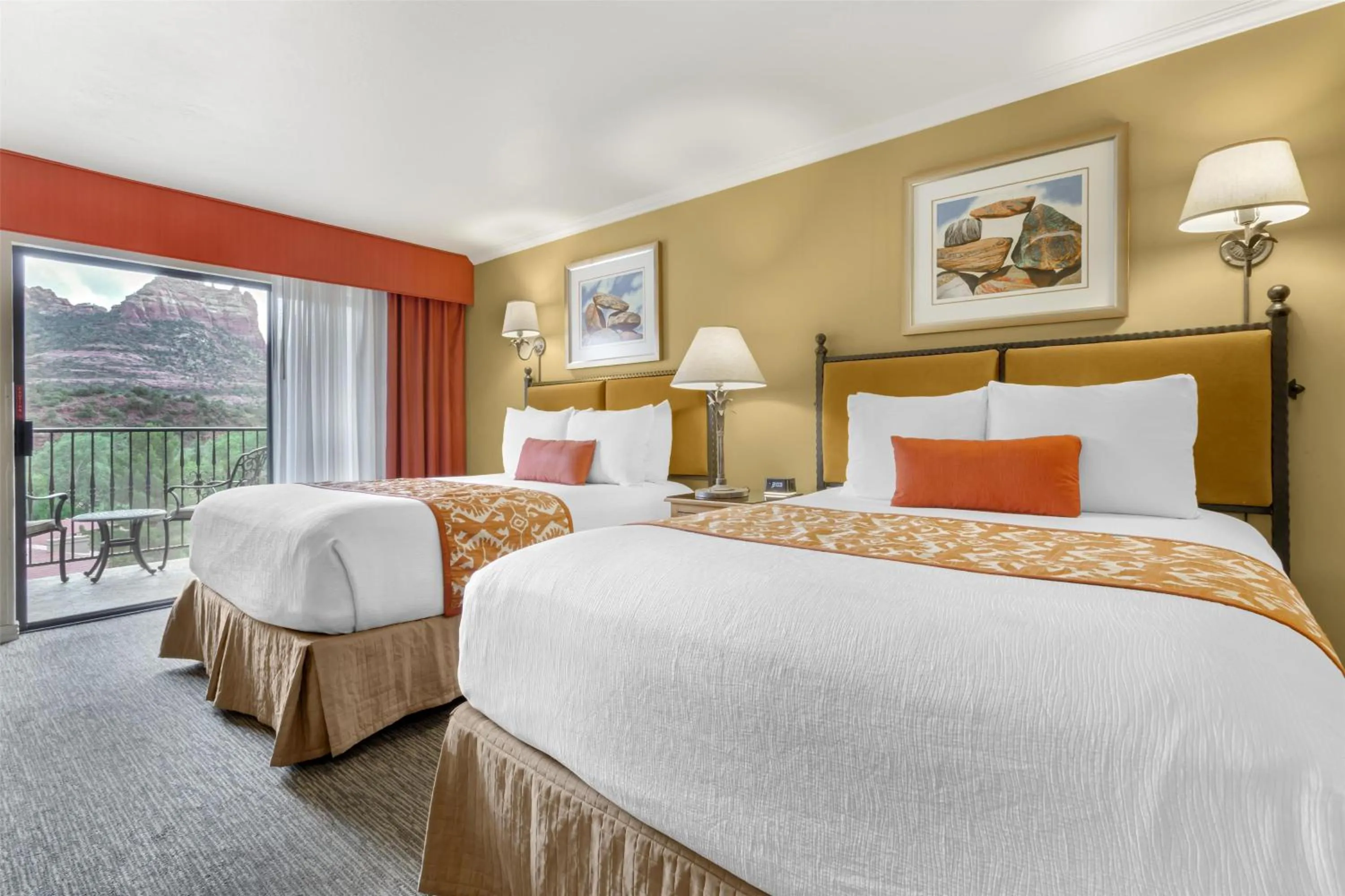 Bedroom, Bed in Best Western Plus Arroyo Roble Hotel & Creekside Villas