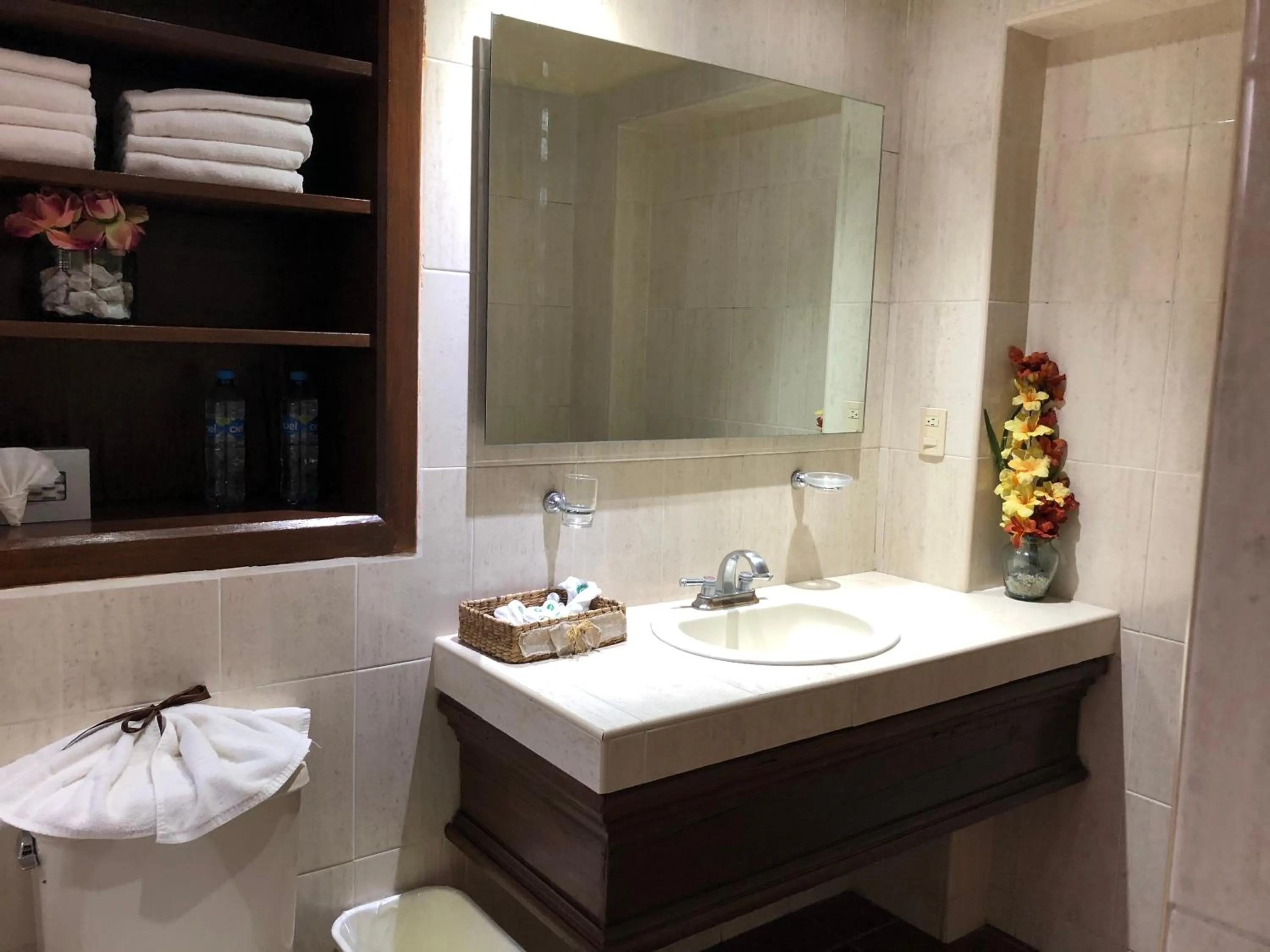 Bathroom in Villa San Jose Hotel & Suites