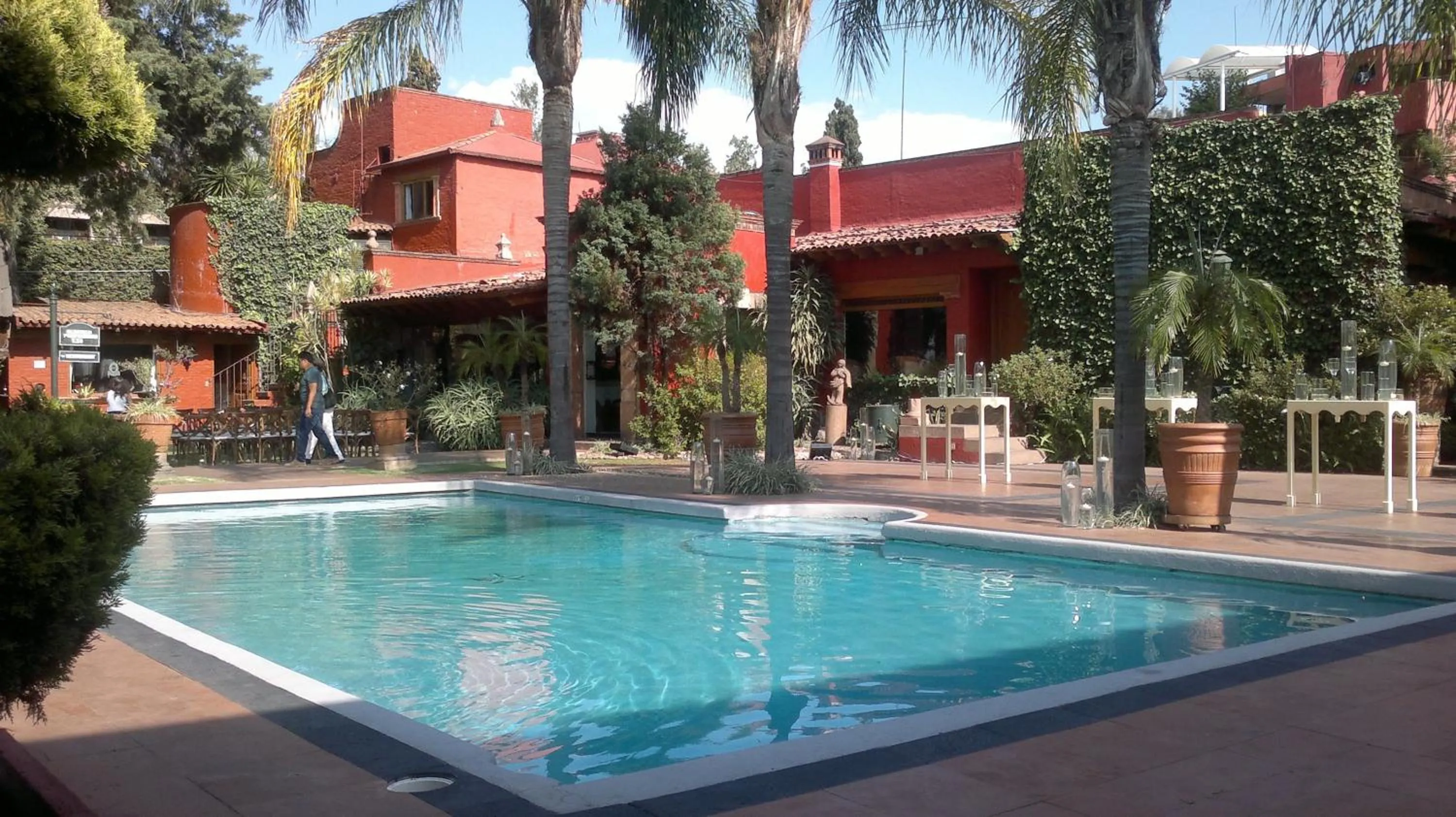 Swimming pool in Villa San Jose Hotel & Suites