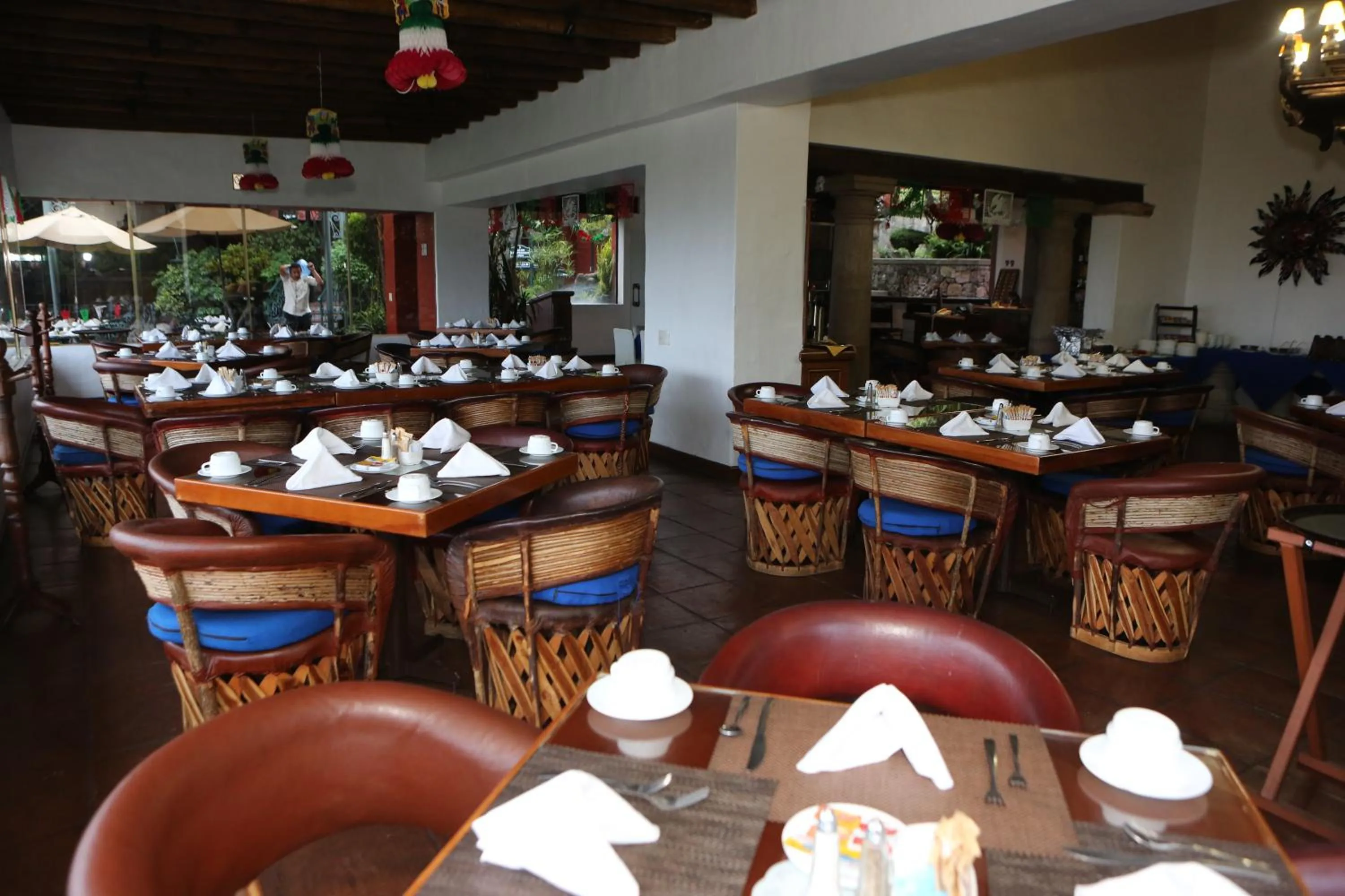 Restaurant/places to eat in Villa San Jose Hotel & Suites