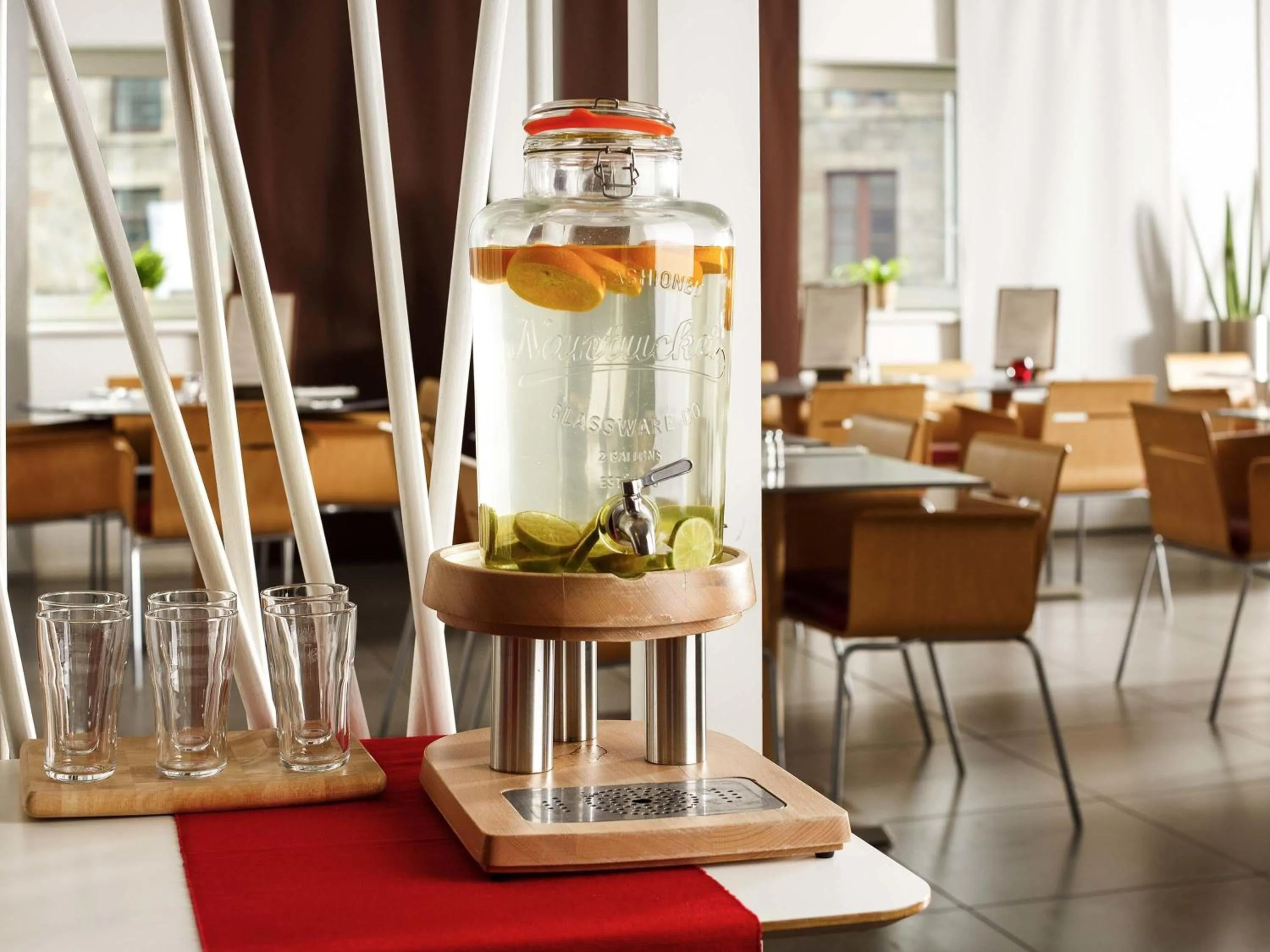 Restaurant/places to eat in ibis Aberdeen Centre – Quayside