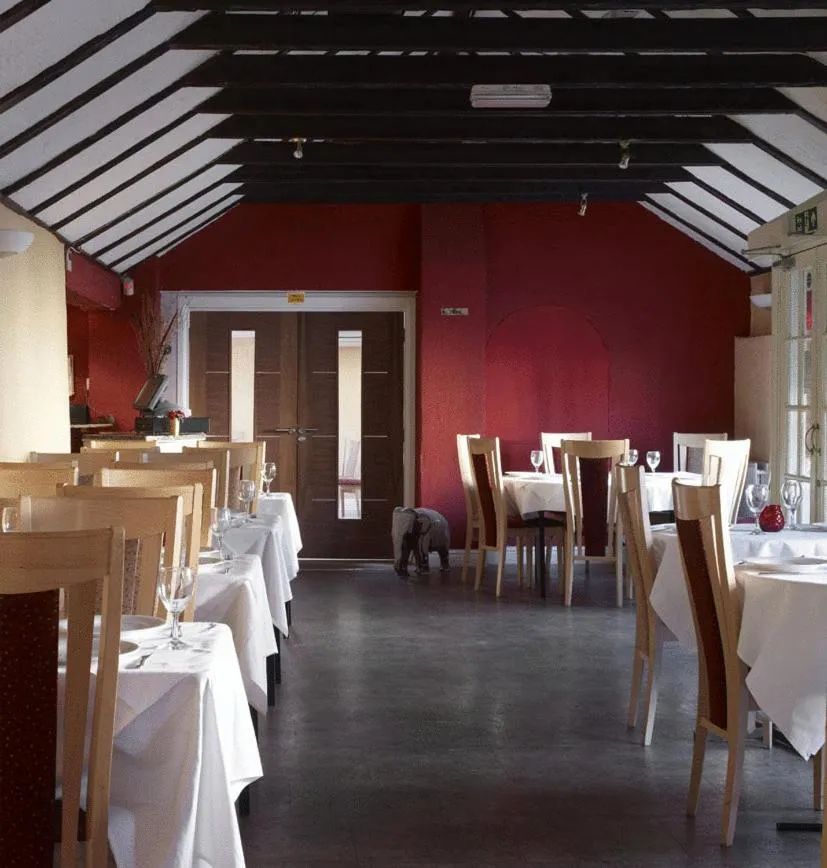 Restaurant/places to eat in The Boleyn Hotel