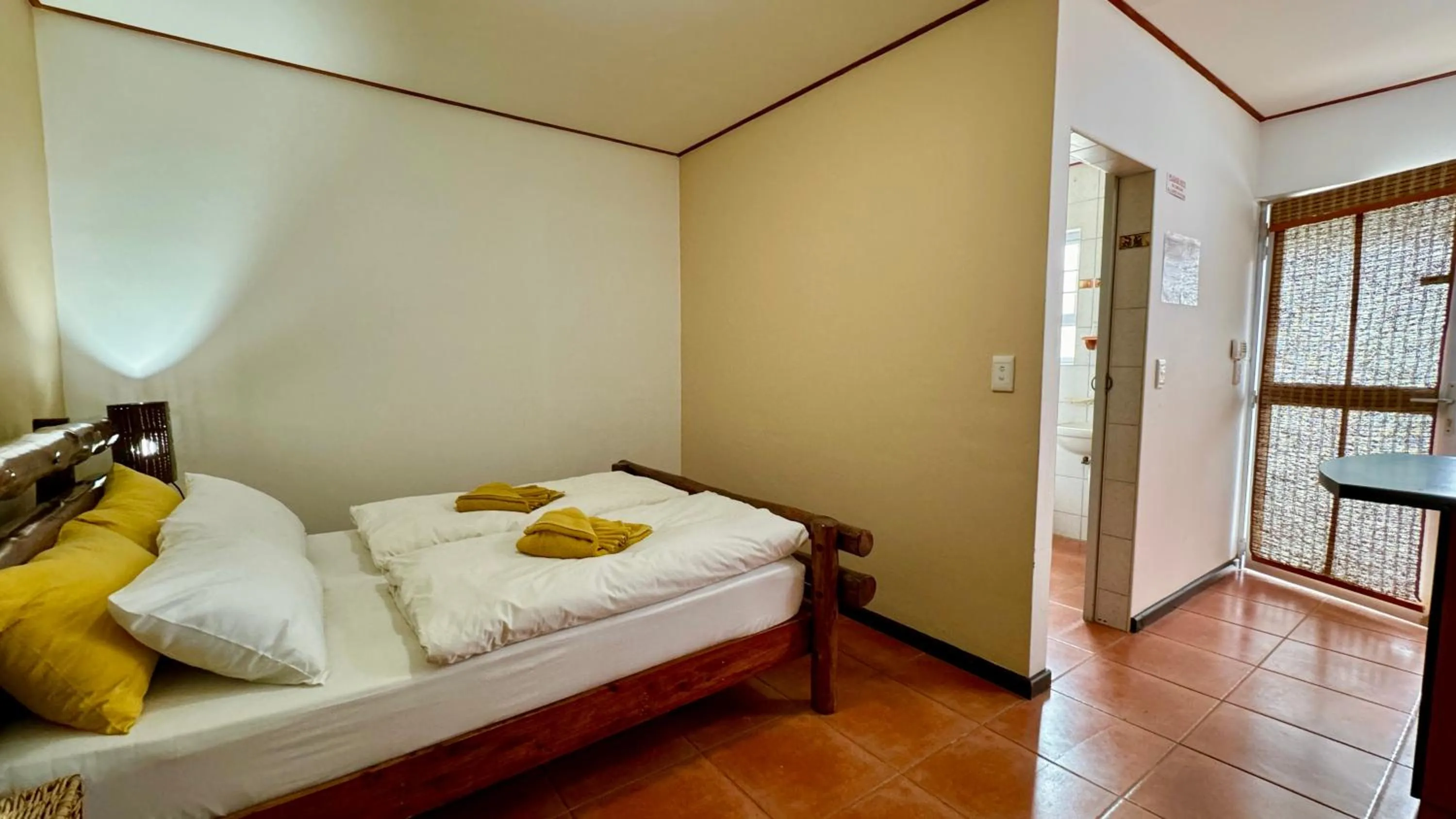 Bed in Bushbabies-Inn Self-Catering Accommodation