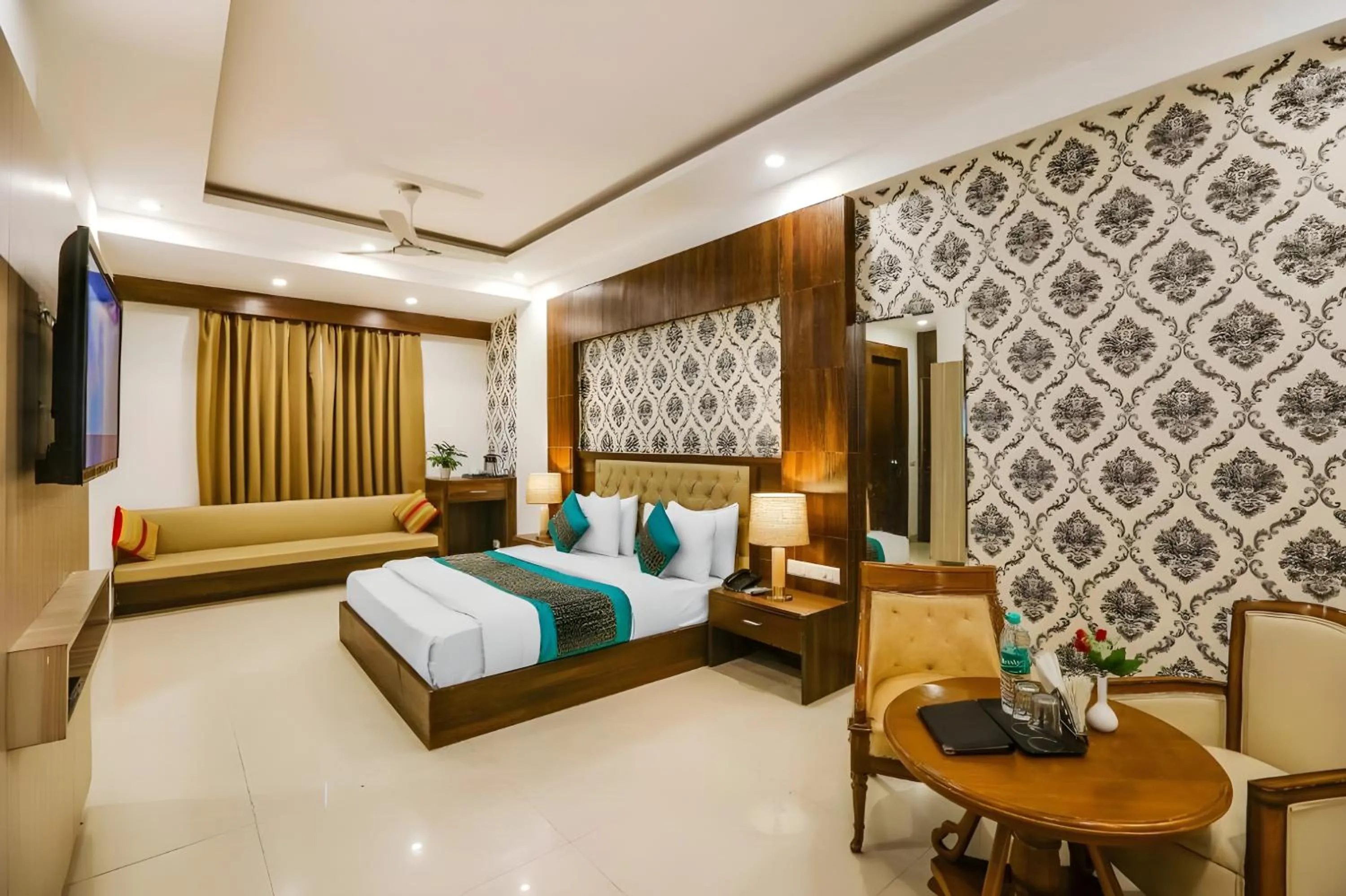 Hotel Almati Inn - Near Delhi Airport