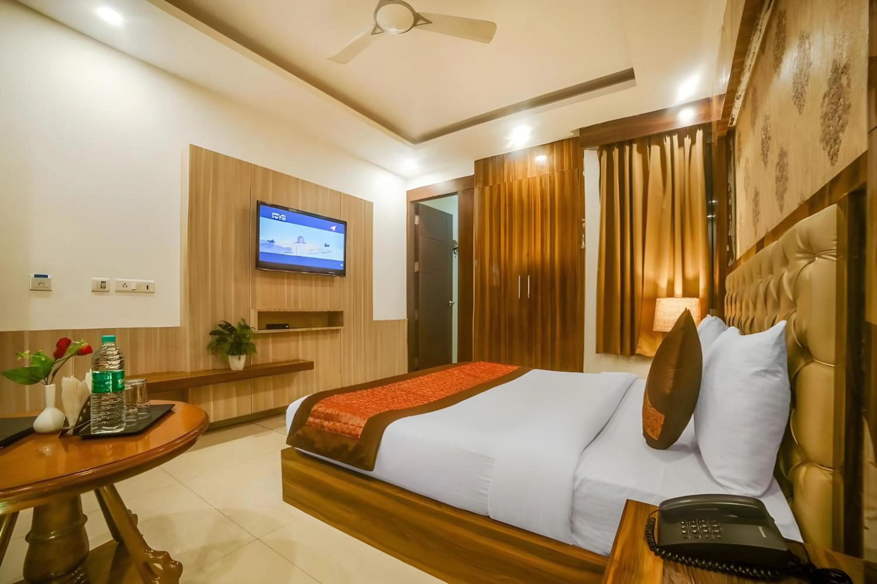 Hotel Almati Inn - Near Delhi Airport