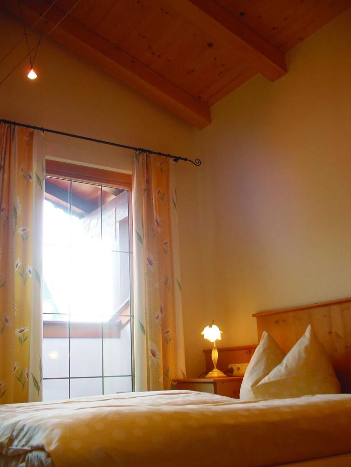 Bedroom, Bed in Unterwirt - Restaurant & Gasthof Ebbs