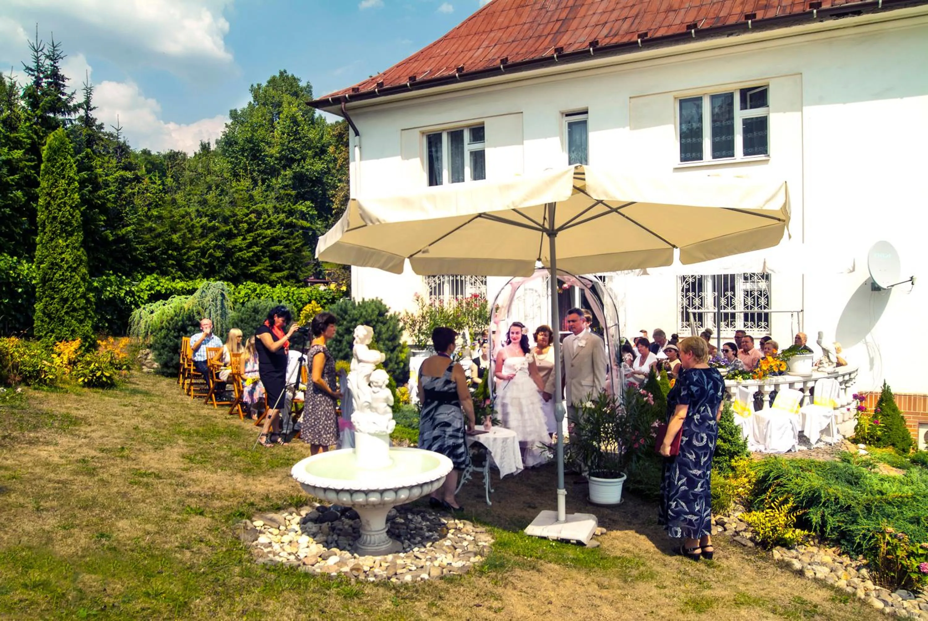 Property building in Hotel Garni