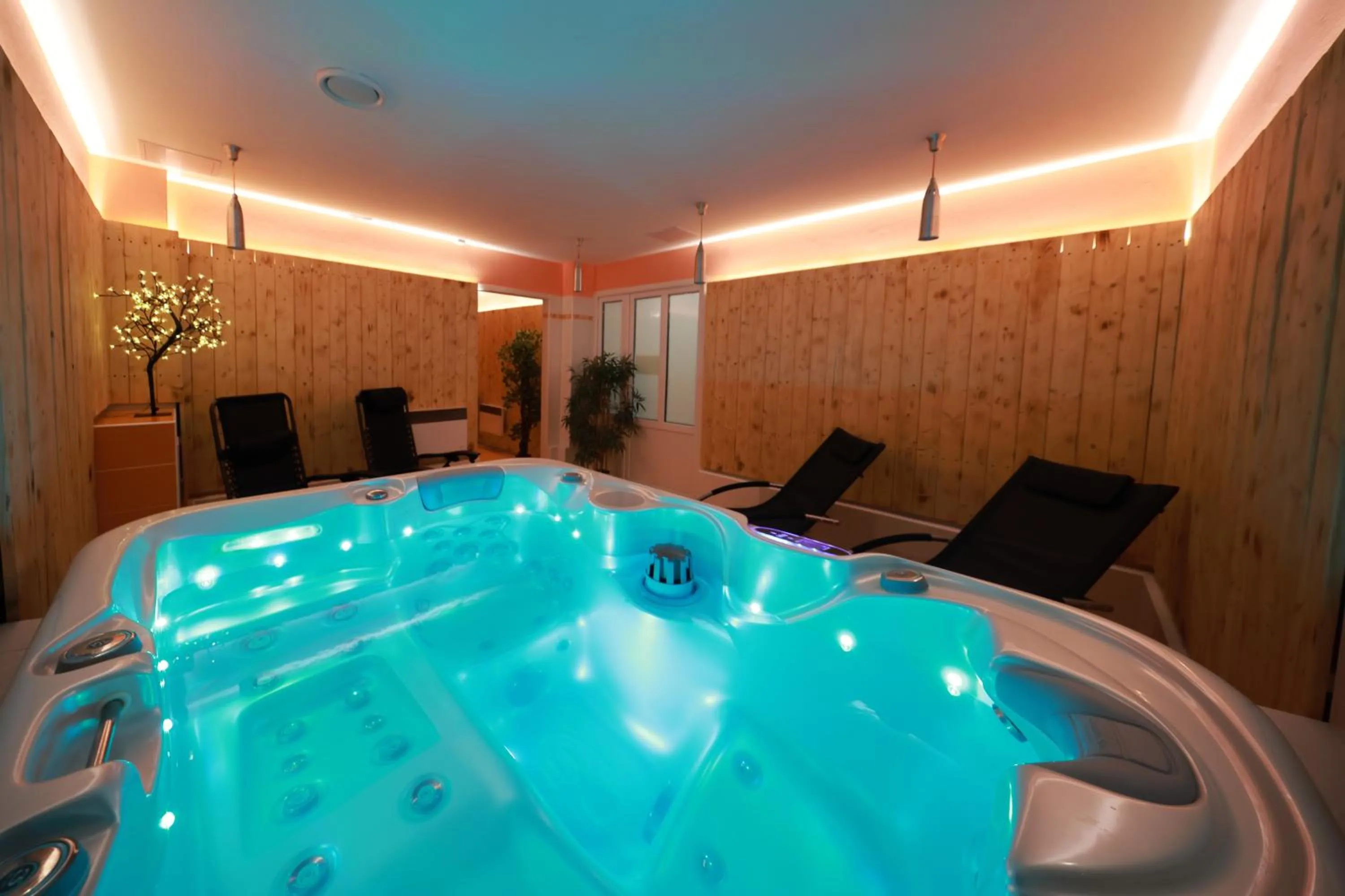 Hot Tub in Hotel Skicentrum