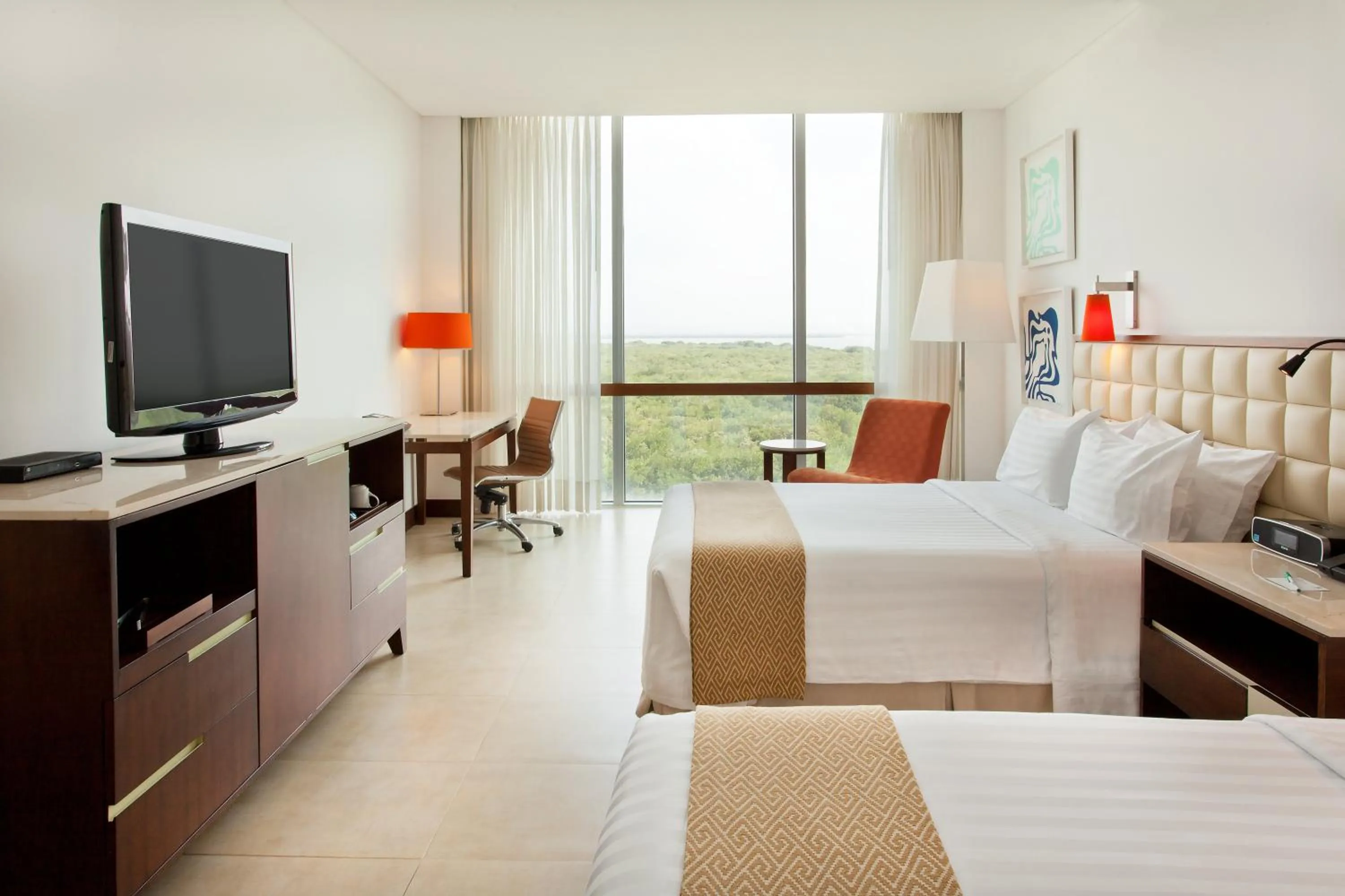 Photo of the whole room, Bed in Holiday Inn Cartagena Morros by IHG