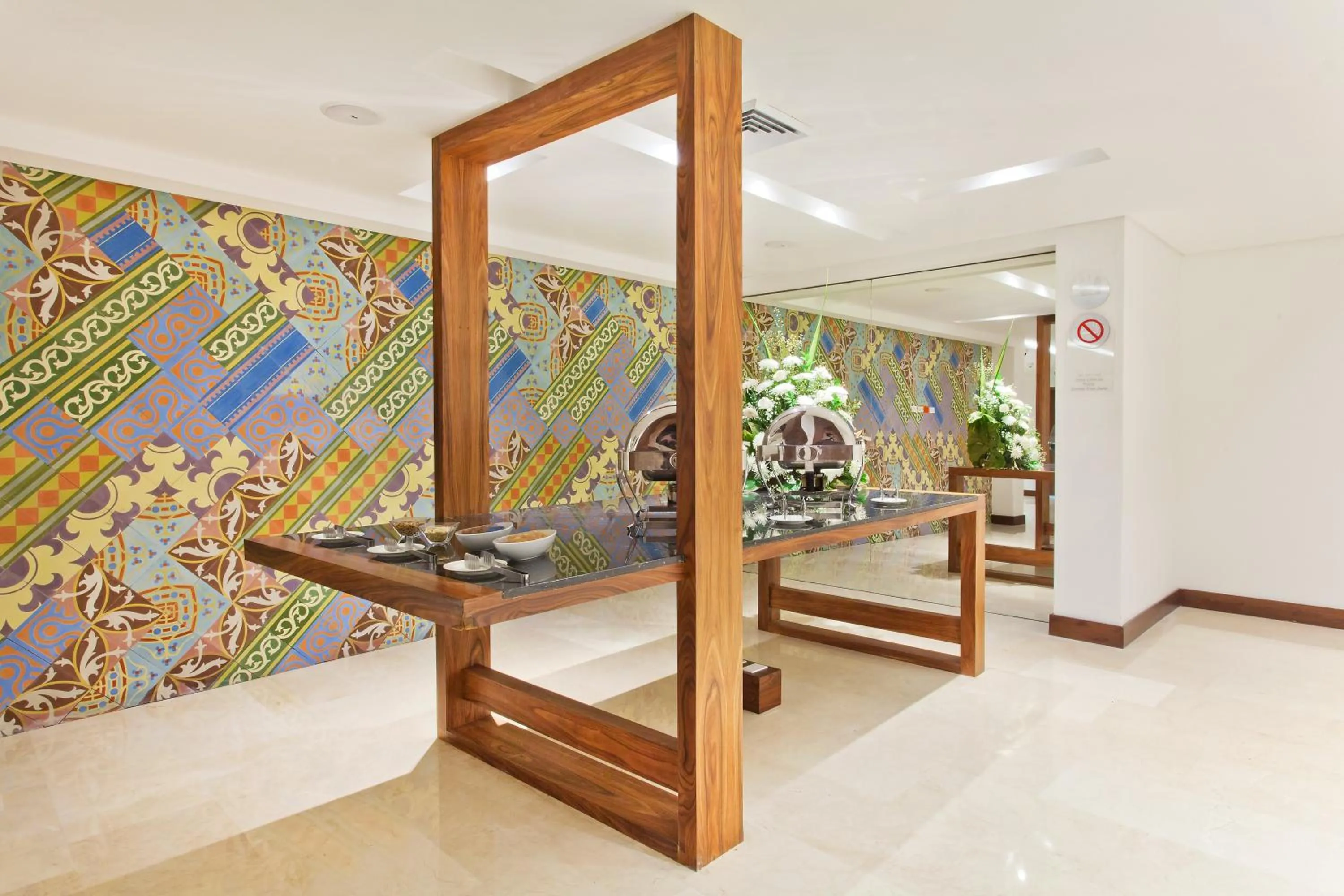 Meeting/conference room in Holiday Inn Cartagena Morros by IHG