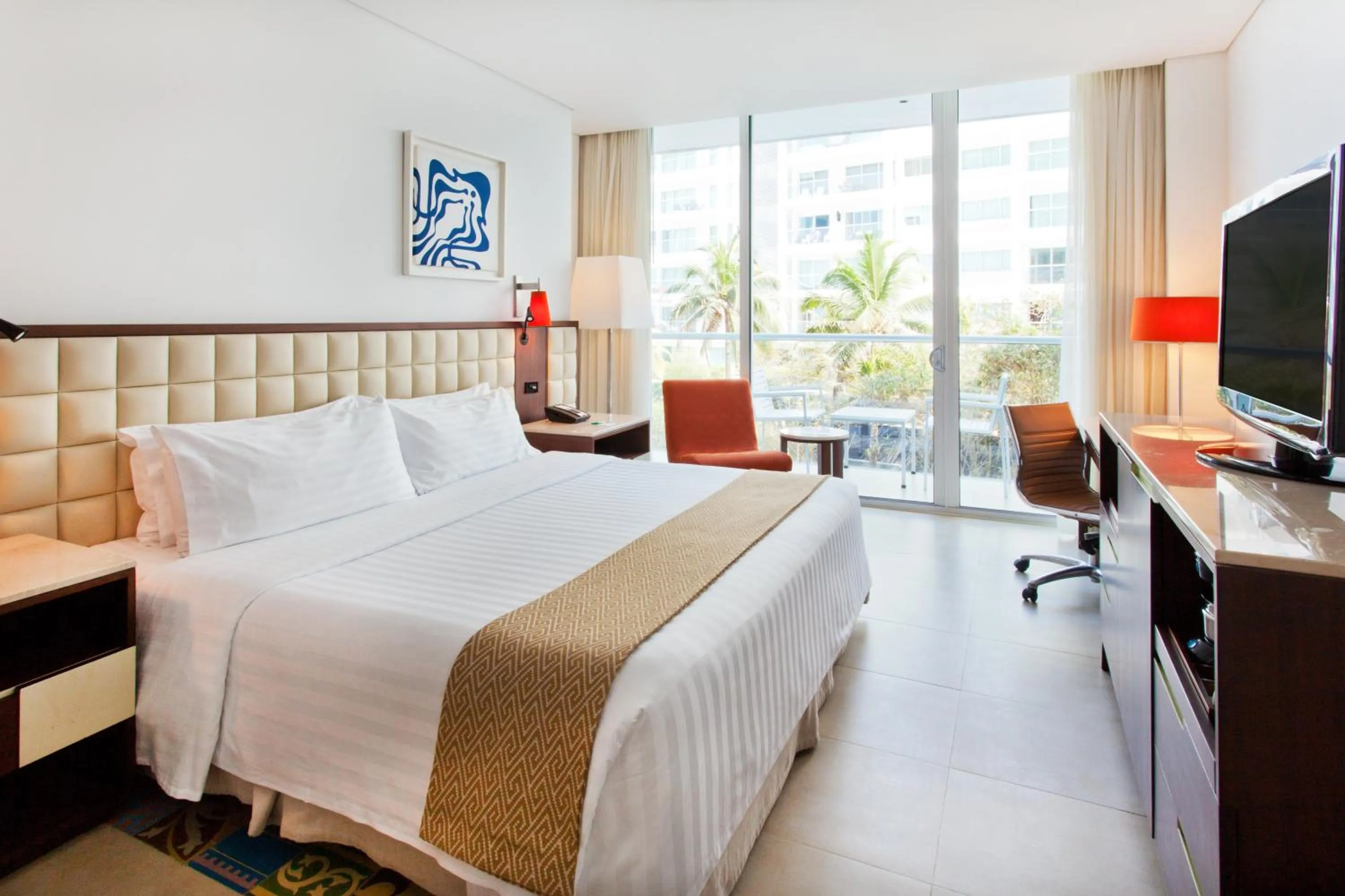 Photo of the whole room, Bed in Holiday Inn Cartagena Morros by IHG